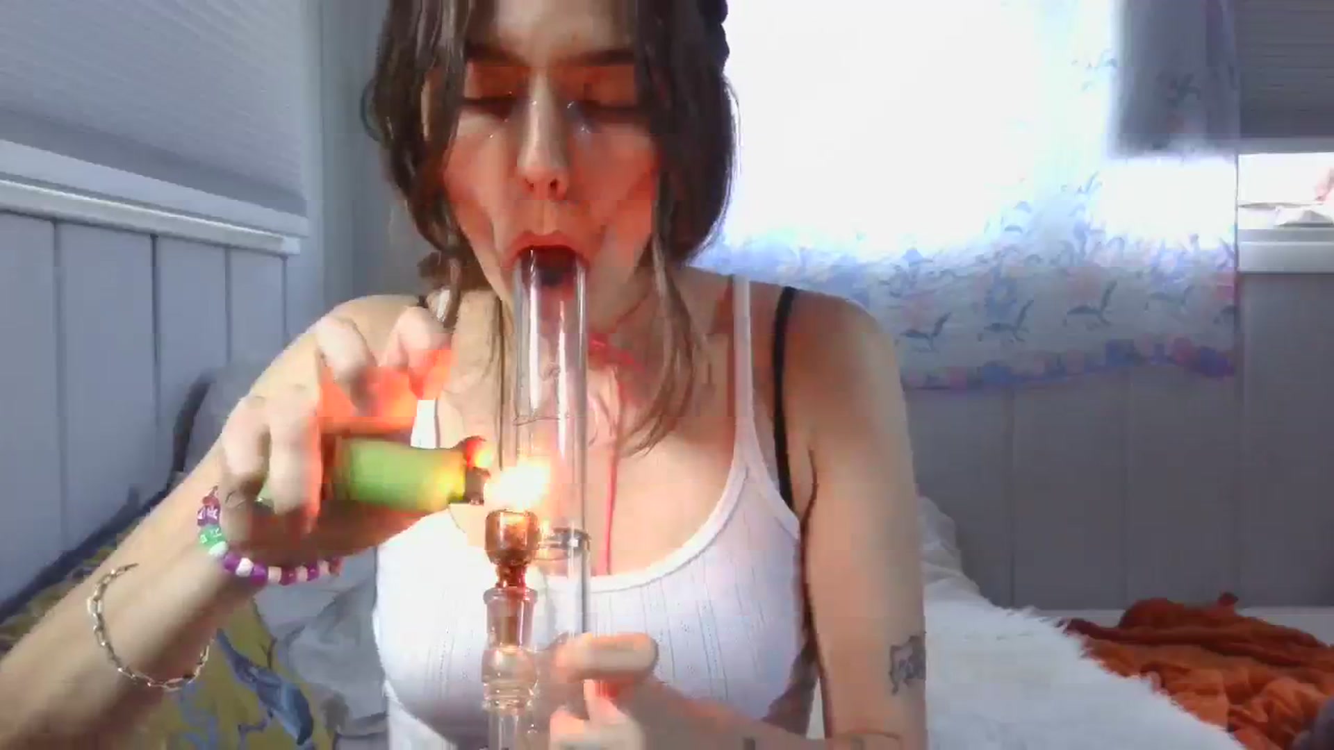 Gallery image thumbnail from Annie_thing4u's myfreecams stream on, 08/05/2023, 01:35 image 3 of 20