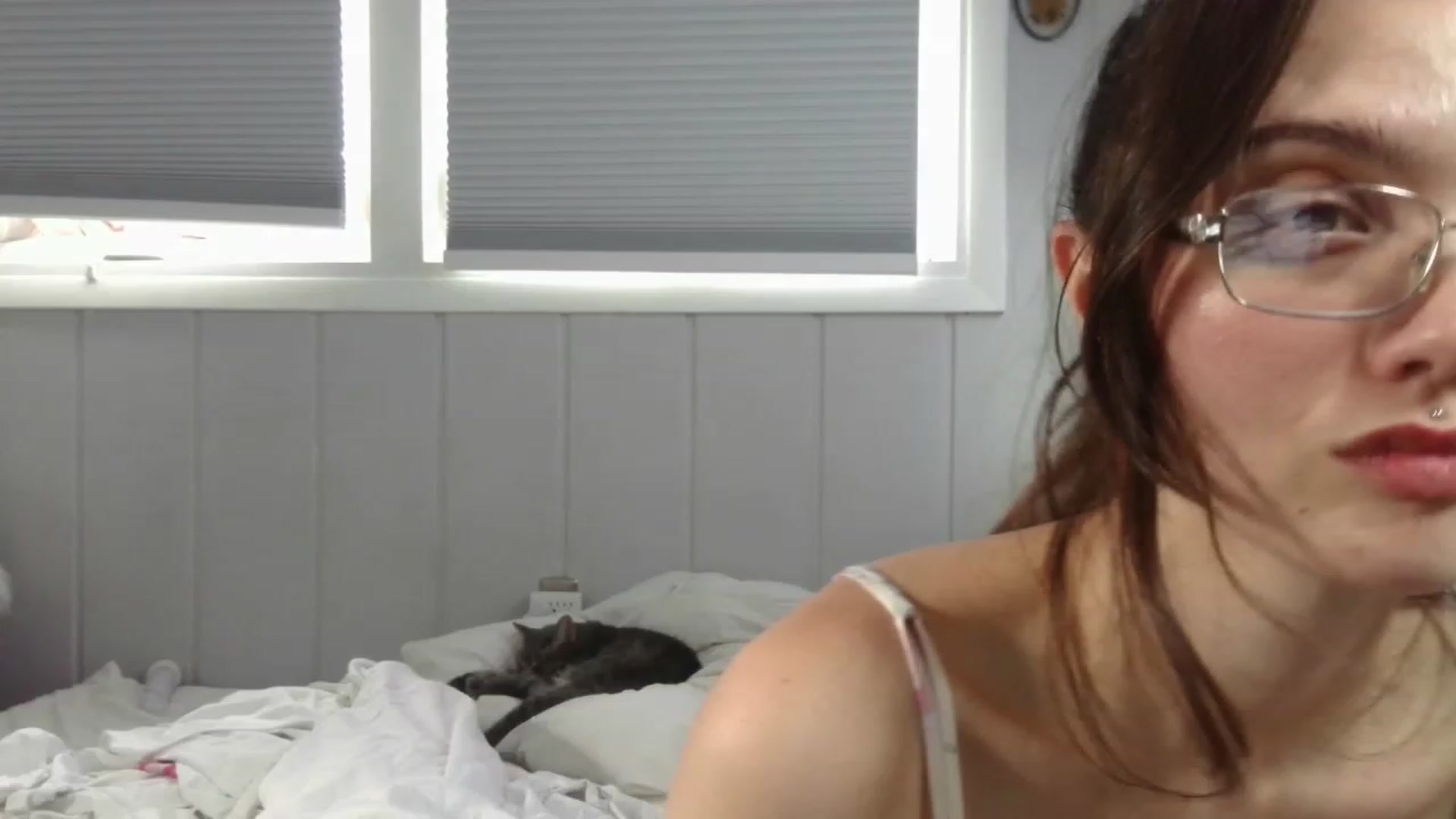 Gallery image thumbnail from Annie_thing4u's myfreecams stream on, 08/17/2023, 23:58 image 12 of 20