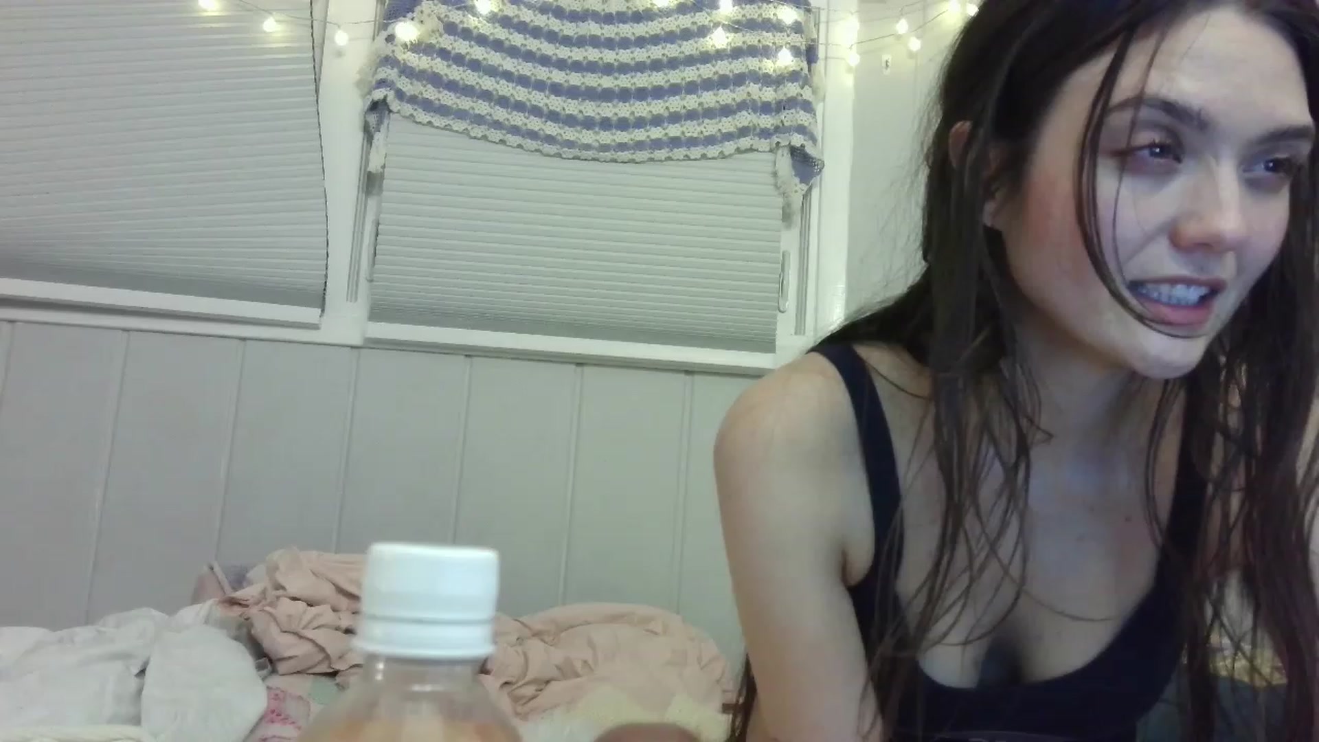 Gallery image thumbnail from Annie_thing4u's myfreecams stream on, 09/17/2023, 09:32 image 5 of 20