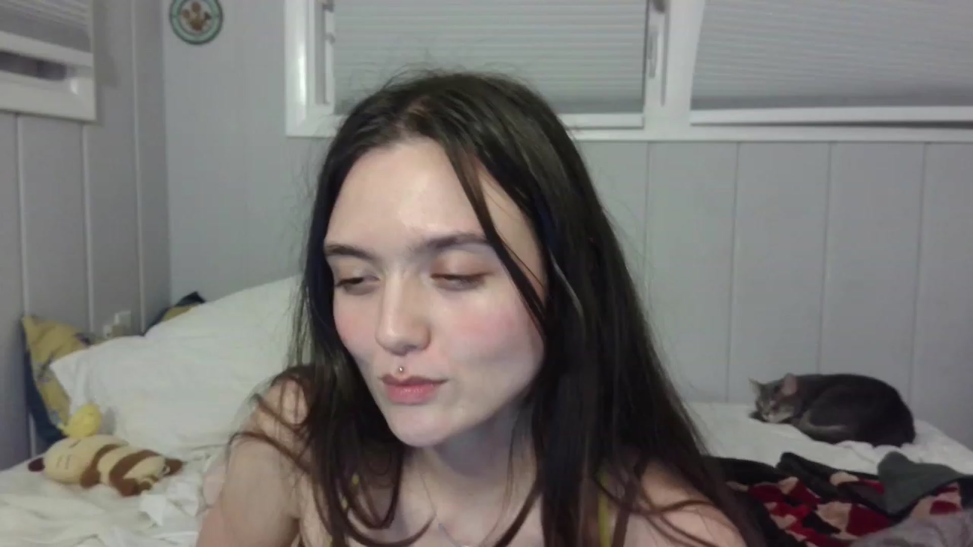 Gallery image thumbnail from Annie_thing4u's myfreecams stream on, 09/18/2023, 08:11 image 9 of 20