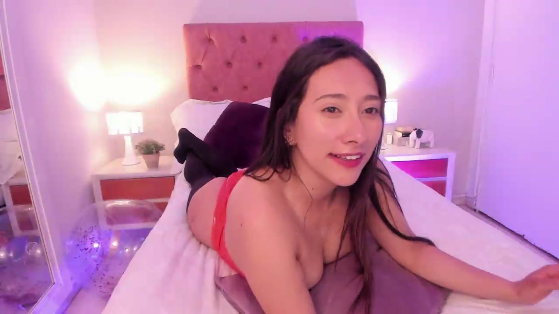 Gallery image thumbnail from Anniesclub's myfreecams stream on, 05/31/2026, 03:56 image 16 of 20