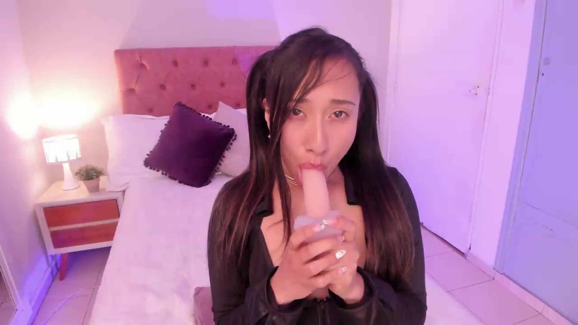 Gallery image thumbnail from Anniesclub's myfreecams stream on, 06/10/2026, 04:36 image 9 of 20
