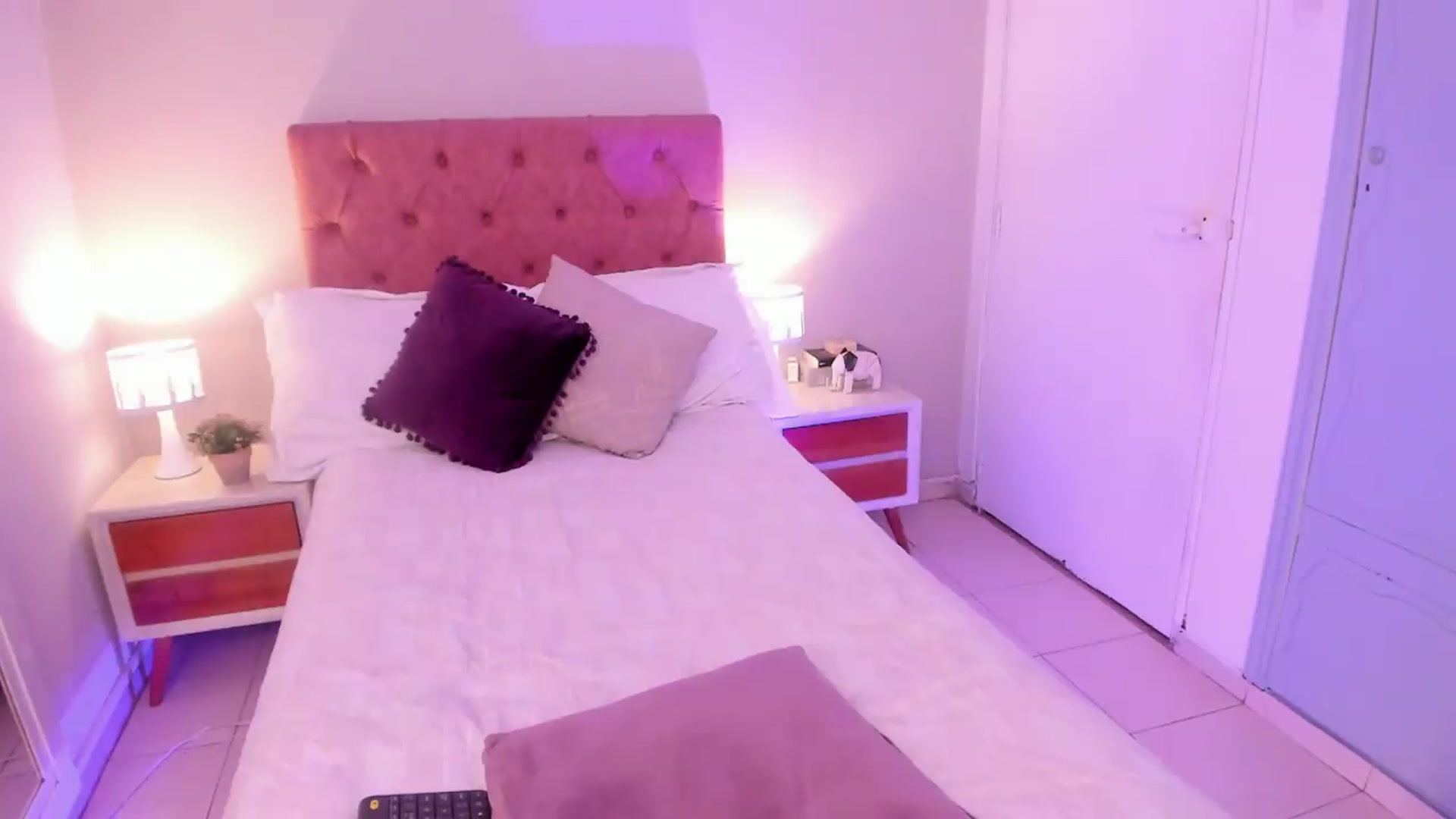 Gallery image thumbnail from Anniesclub's myfreecams stream on, 06/10/2026, 04:36 image 19 of 20