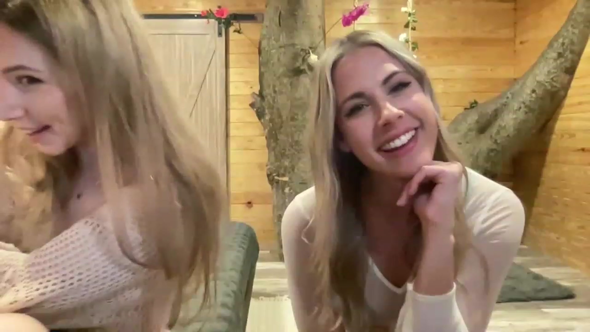 Gallery image thumbnail from AnnikaScott's myfreecams stream on, 05/17/2023, 03:55 image 8 of 20