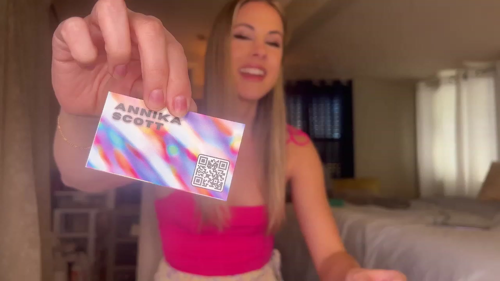 Gallery image thumbnail from AnnikaScott's myfreecams stream on, 02/07/2024, 21:13 image 2 of 20