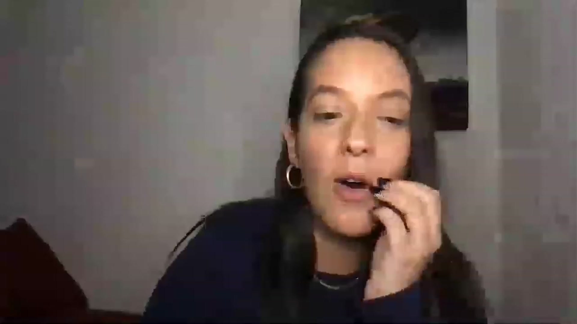 Gallery image thumbnail from AnnisRoom's myfreecams stream on, 06/03/2023, 10:11 image 6 of 20