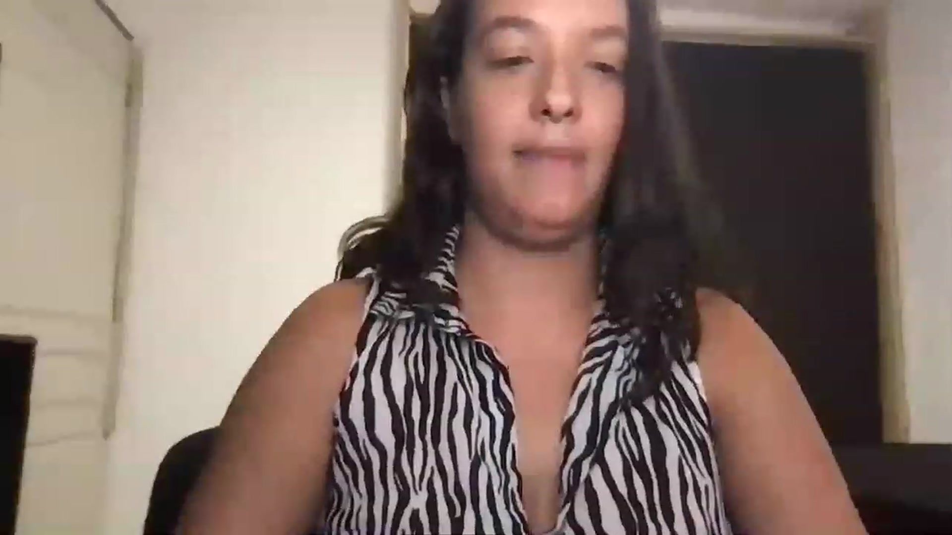 Gallery image thumbnail from AnnisRoom's myfreecams stream on, 06/06/2023, 03:39 image 20 of 20