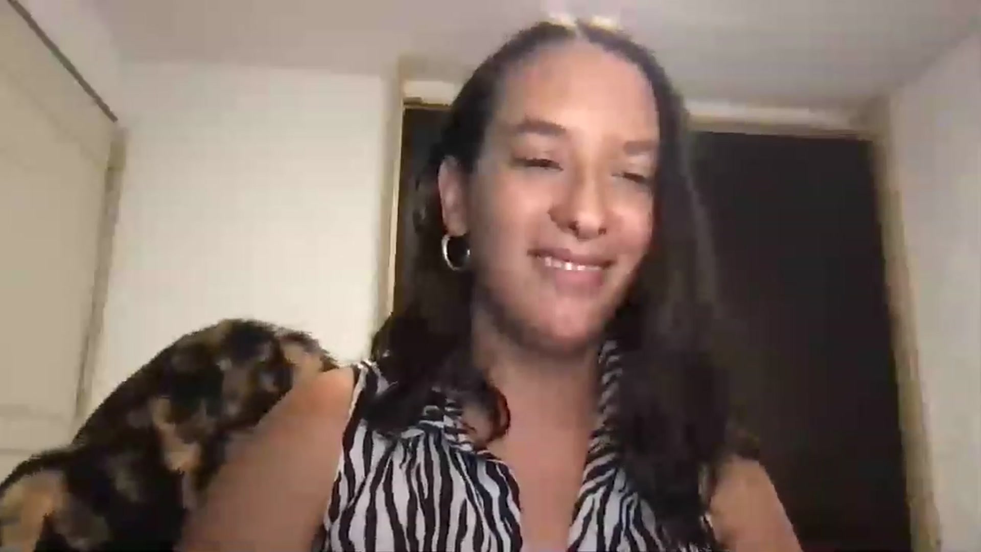 Gallery image thumbnail from AnnisRoom's myfreecams stream on, 06/06/2023, 03:39 image 17 of 20