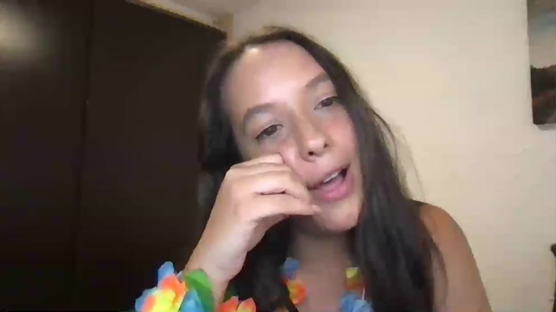 Gallery image thumbnail from AnnisRoom's myfreecams stream on, 07/04/2023, 06:30 image 7 of 20