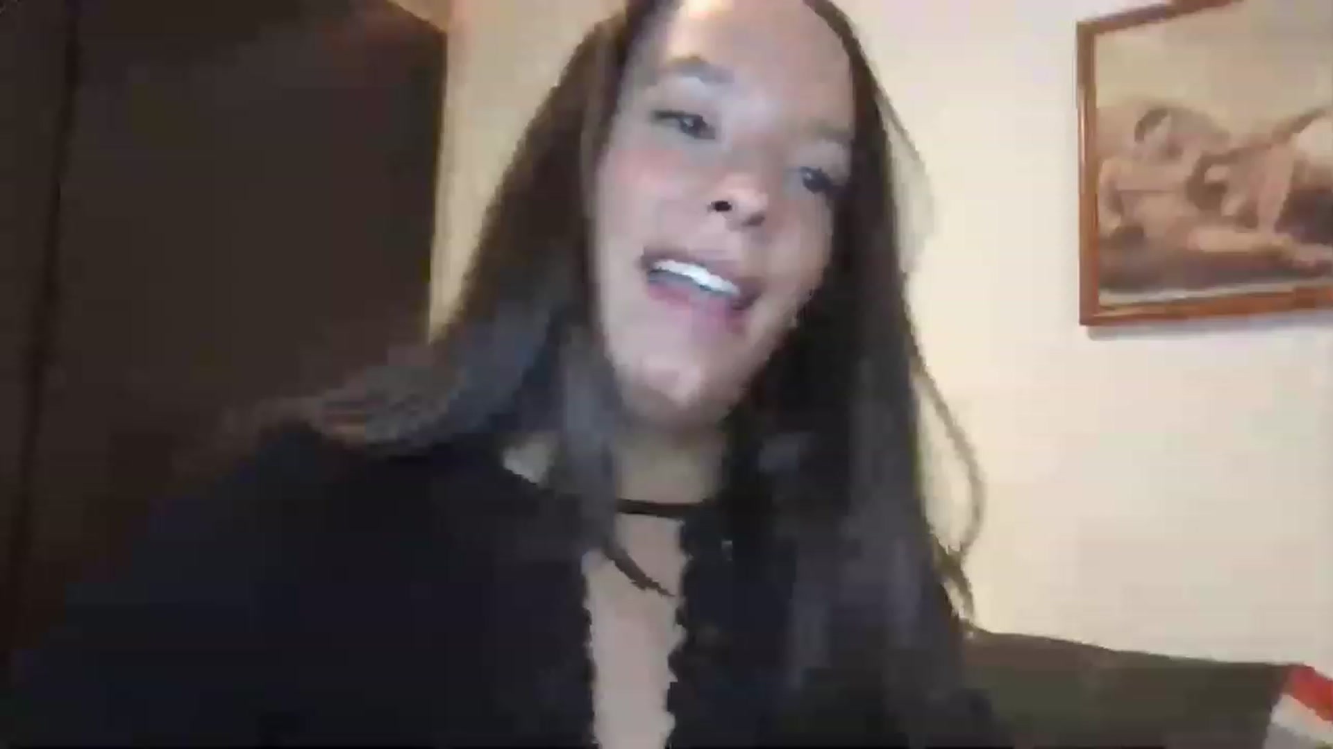 Gallery image thumbnail from AnnisRoom's myfreecams stream on, 07/05/2023, 02:29 image 10 of 20
