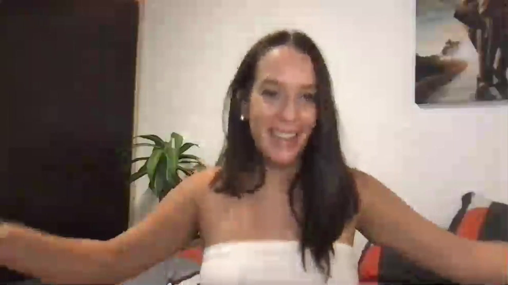 Gallery image thumbnail from AnnisRoom's myfreecams stream on, 07/07/2023, 05:47 image 17 of 20