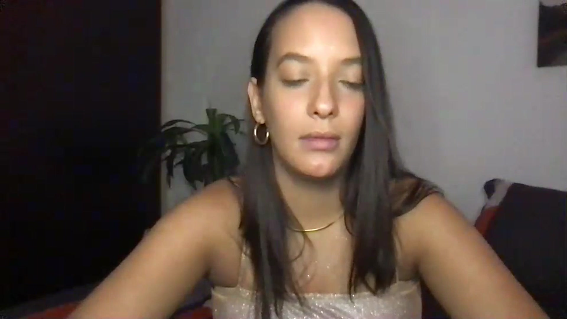 Gallery image thumbnail from AnnisRoom's myfreecams stream on, 07/08/2023, 01:37 image 7 of 20