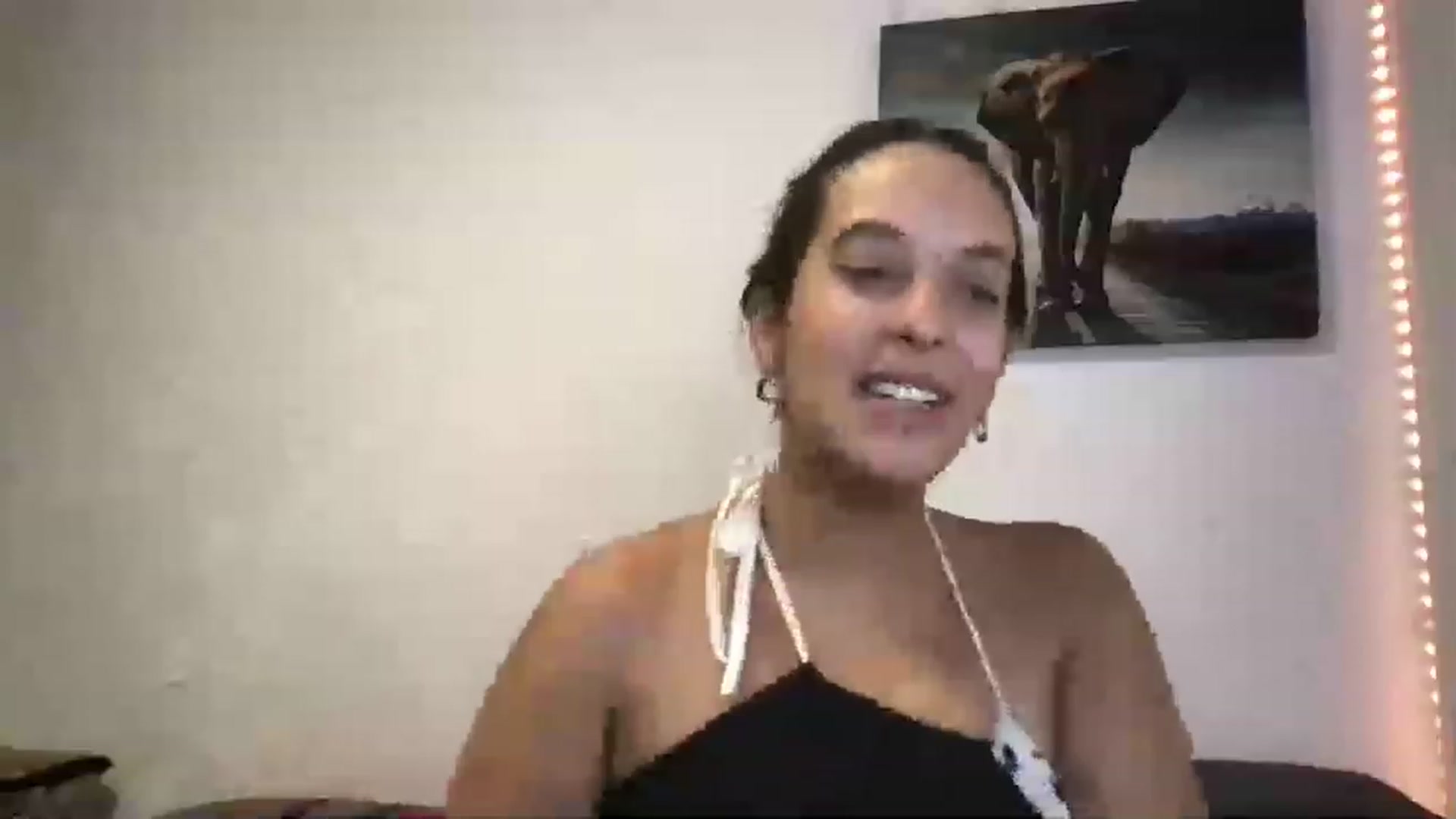 Gallery image thumbnail from AnnisRoom's myfreecams stream on, 07/14/2023, 06:40 image 9 of 20