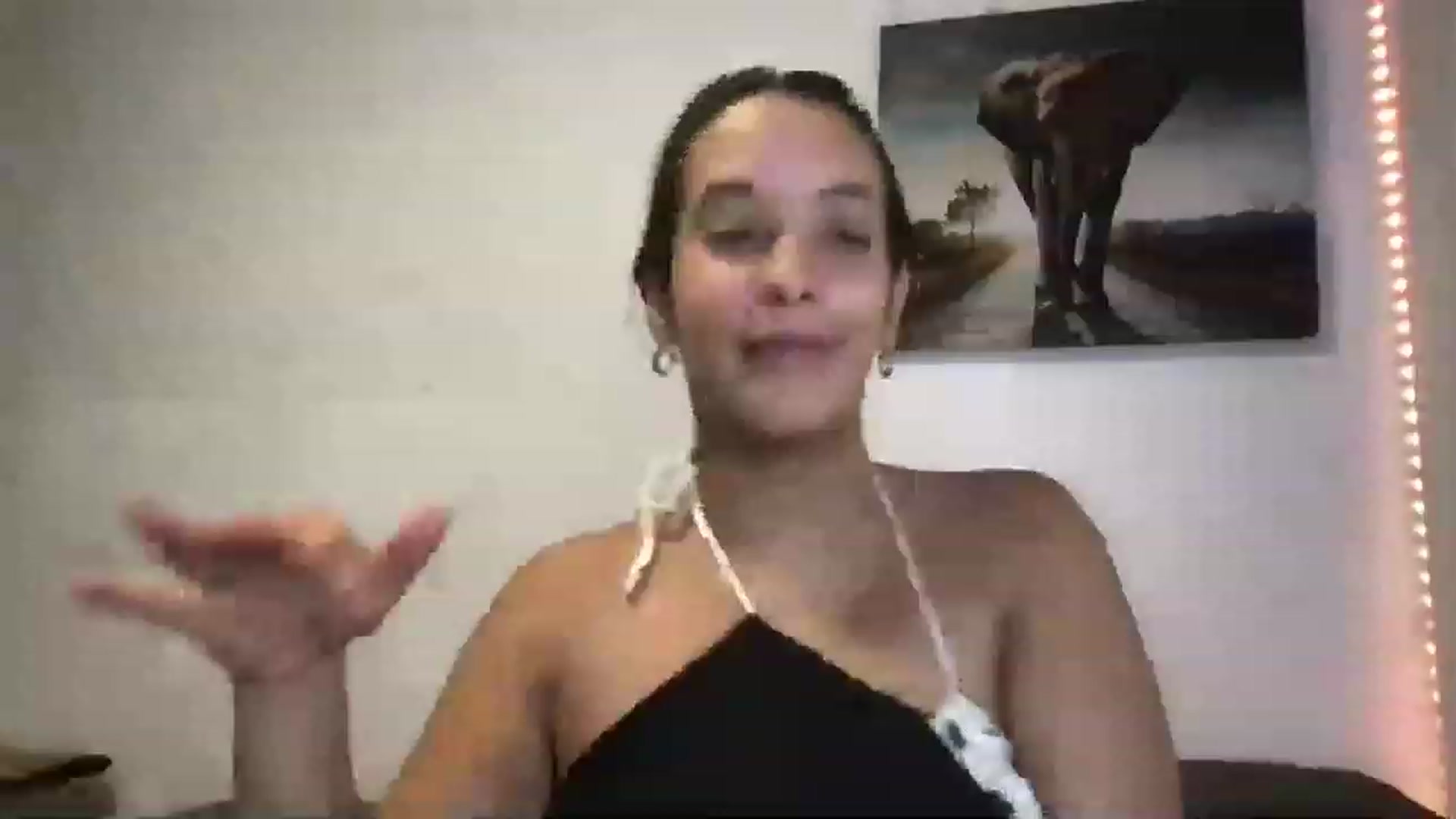 Gallery image thumbnail from AnnisRoom's myfreecams stream on, 07/14/2023, 06:40 image 8 of 20