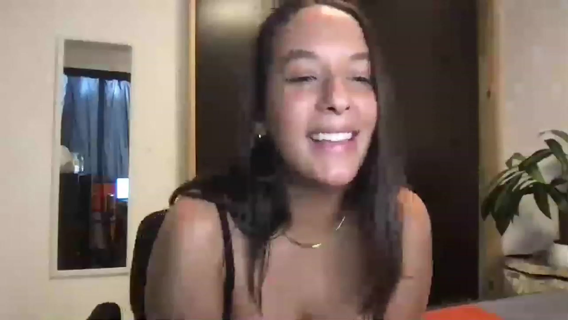 Gallery image thumbnail from AnnisRoom's myfreecams stream on, 07/17/2023, 23:35 image 20 of 20