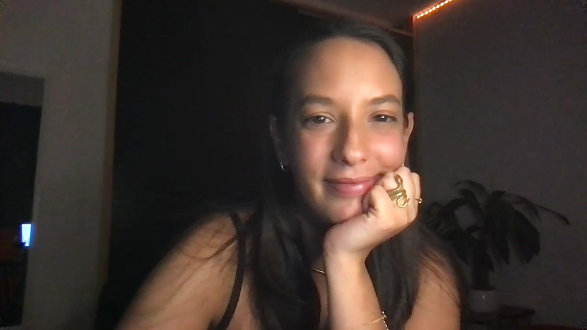 Gallery image thumbnail from AnnisRoom's myfreecams stream on, 07/18/2023, 02:17 image 8 of 20