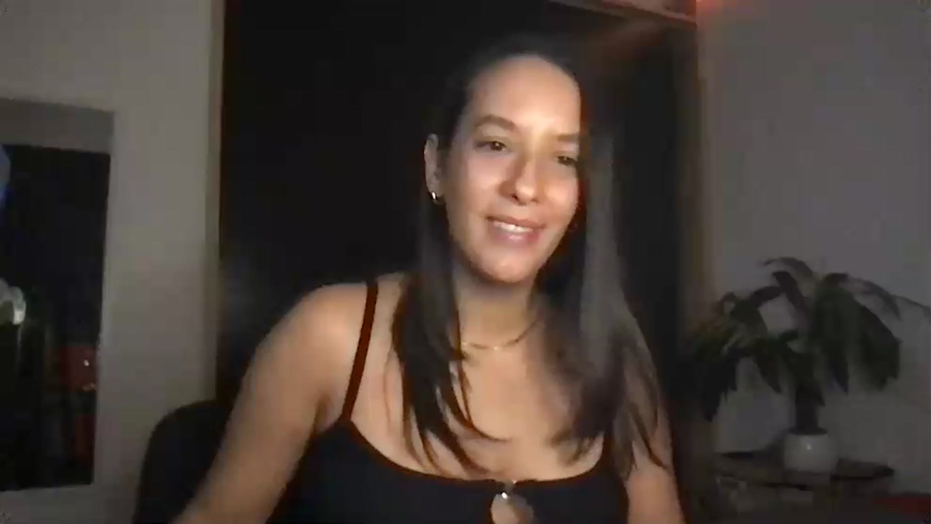 Gallery image thumbnail from AnnisRoom's myfreecams stream on, 07/18/2023, 03:47 image 1 of 20