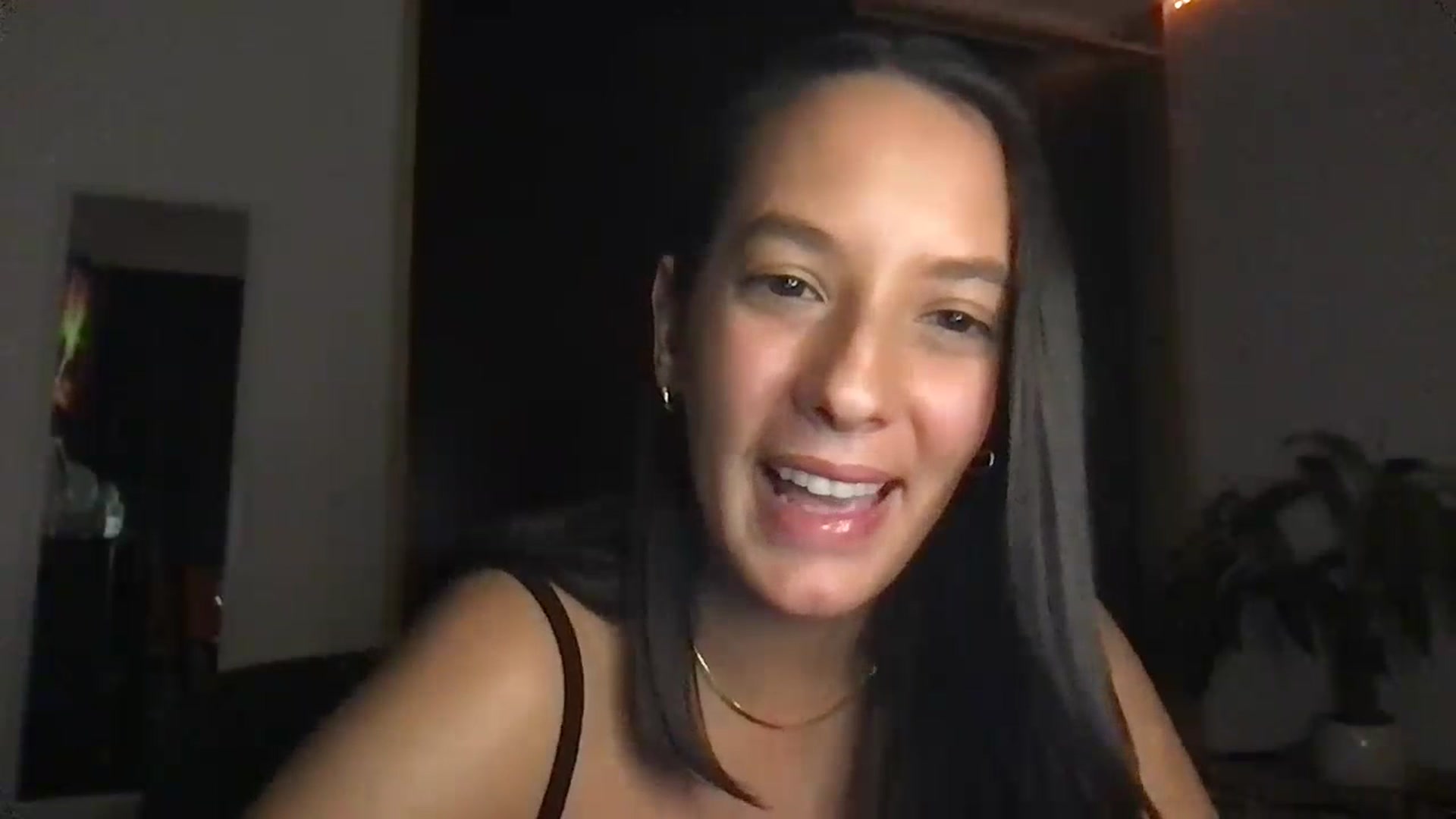 Gallery image thumbnail from AnnisRoom's myfreecams stream on, 07/18/2023, 03:47 image 12 of 20