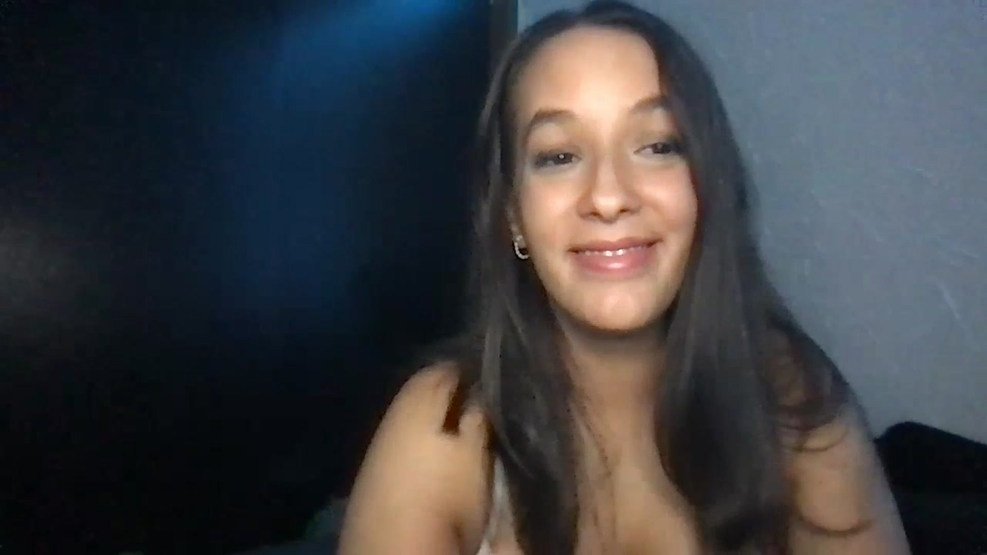Gallery image thumbnail from AnnisRoom's myfreecams stream on, 07/19/2023, 05:51 image 16 of 20