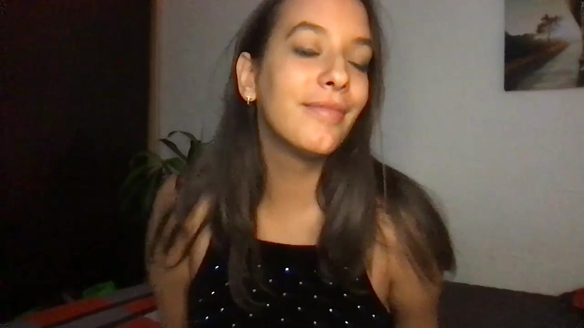Gallery image thumbnail from AnnisRoom's myfreecams stream on, 07/19/2023, 09:34 image 15 of 20