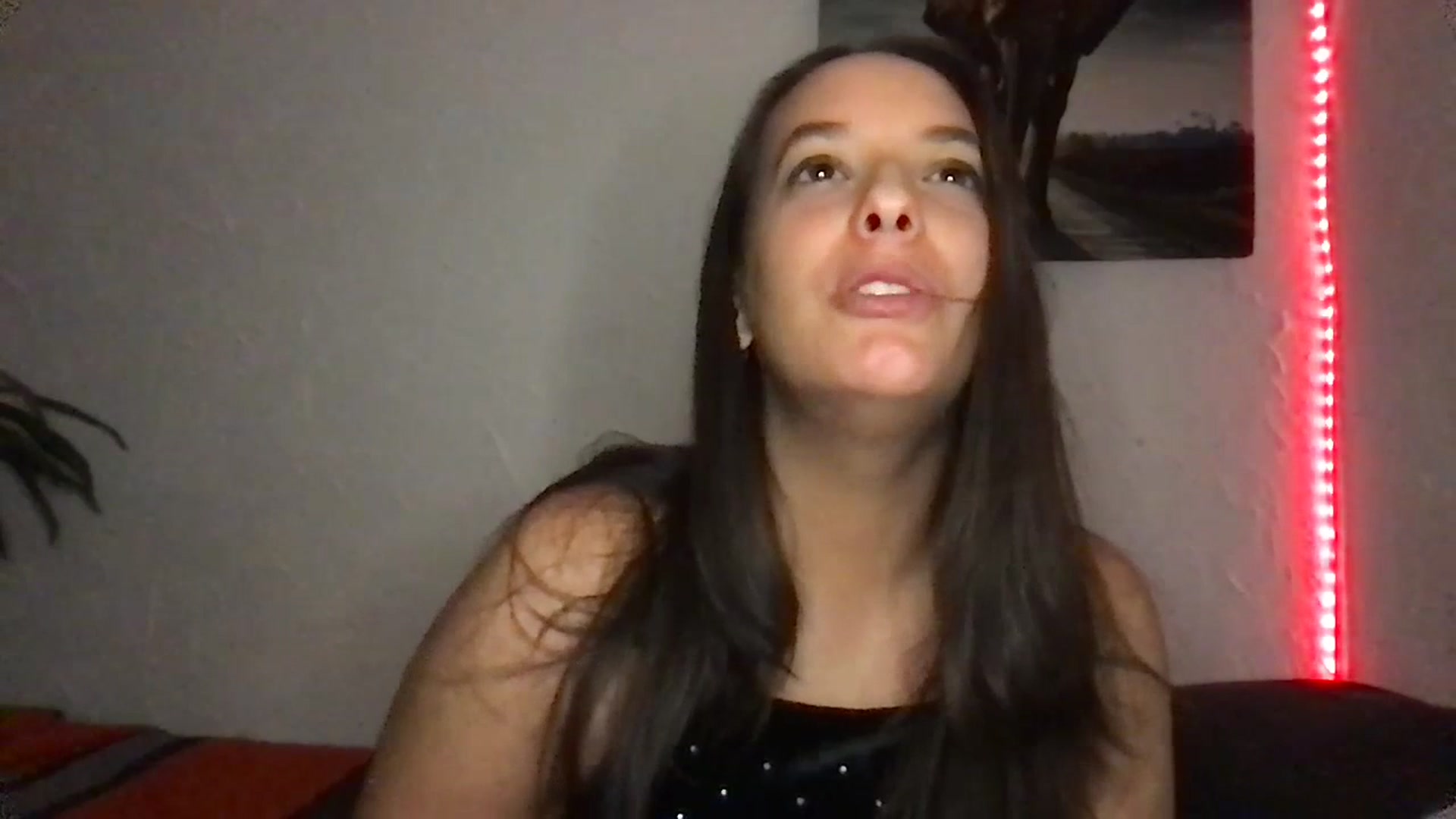 Gallery image thumbnail from AnnisRoom's myfreecams stream on, 07/19/2023, 09:34 image 3 of 20