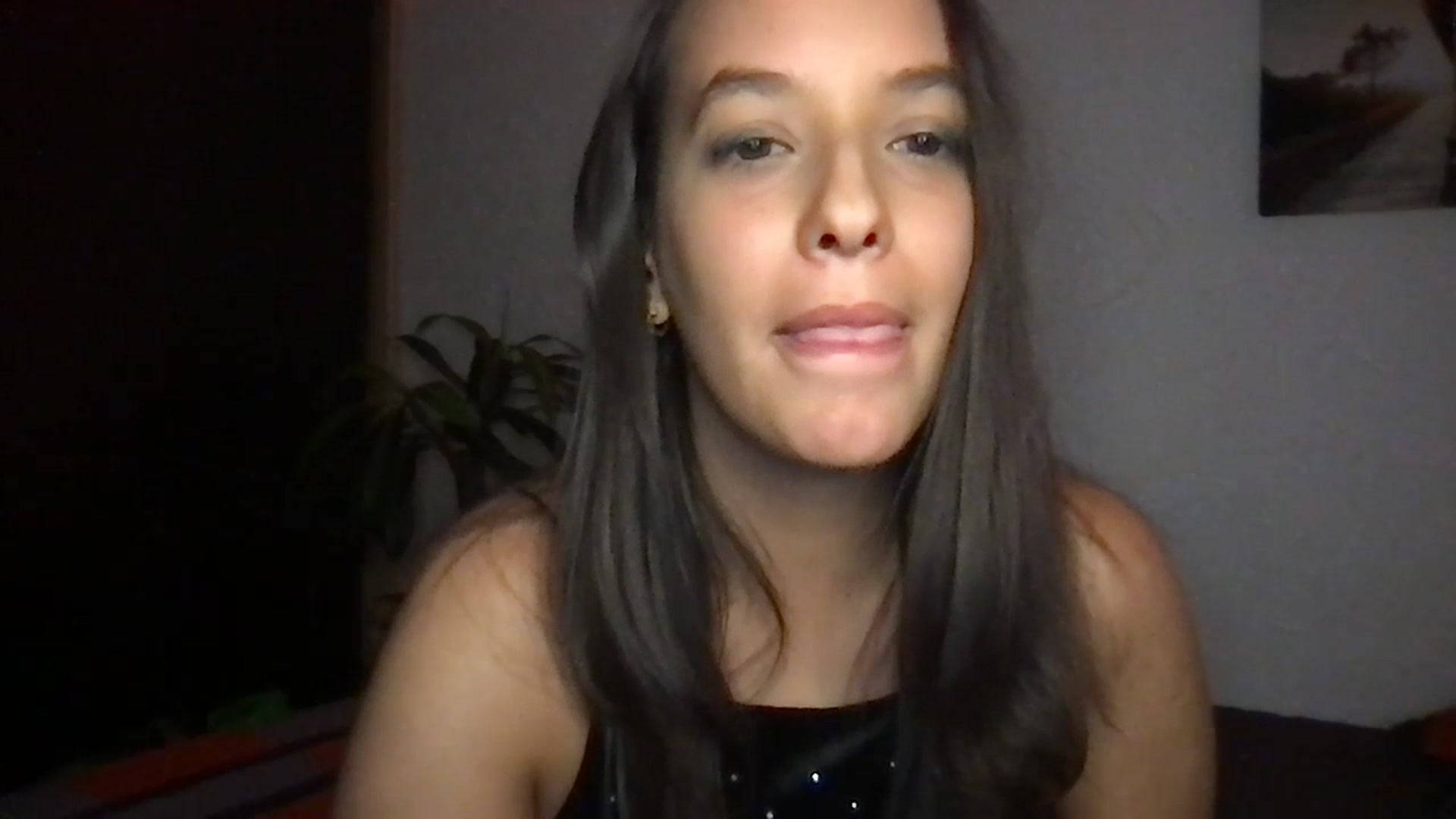 Gallery image thumbnail from AnnisRoom's myfreecams stream on, 07/19/2023, 09:34 image 17 of 20