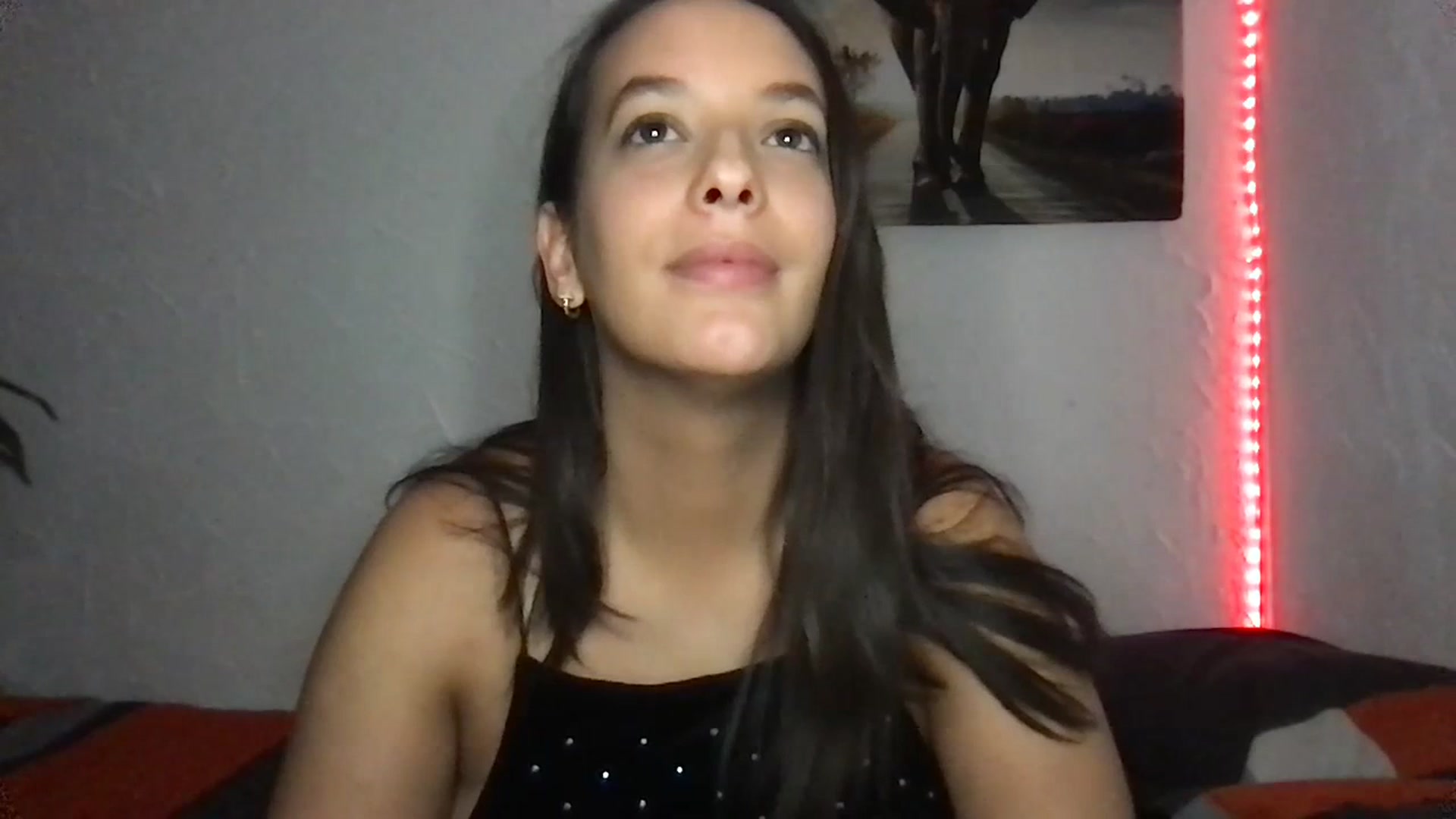Gallery image thumbnail from AnnisRoom's myfreecams stream on, 07/19/2023, 09:34 image 2 of 20