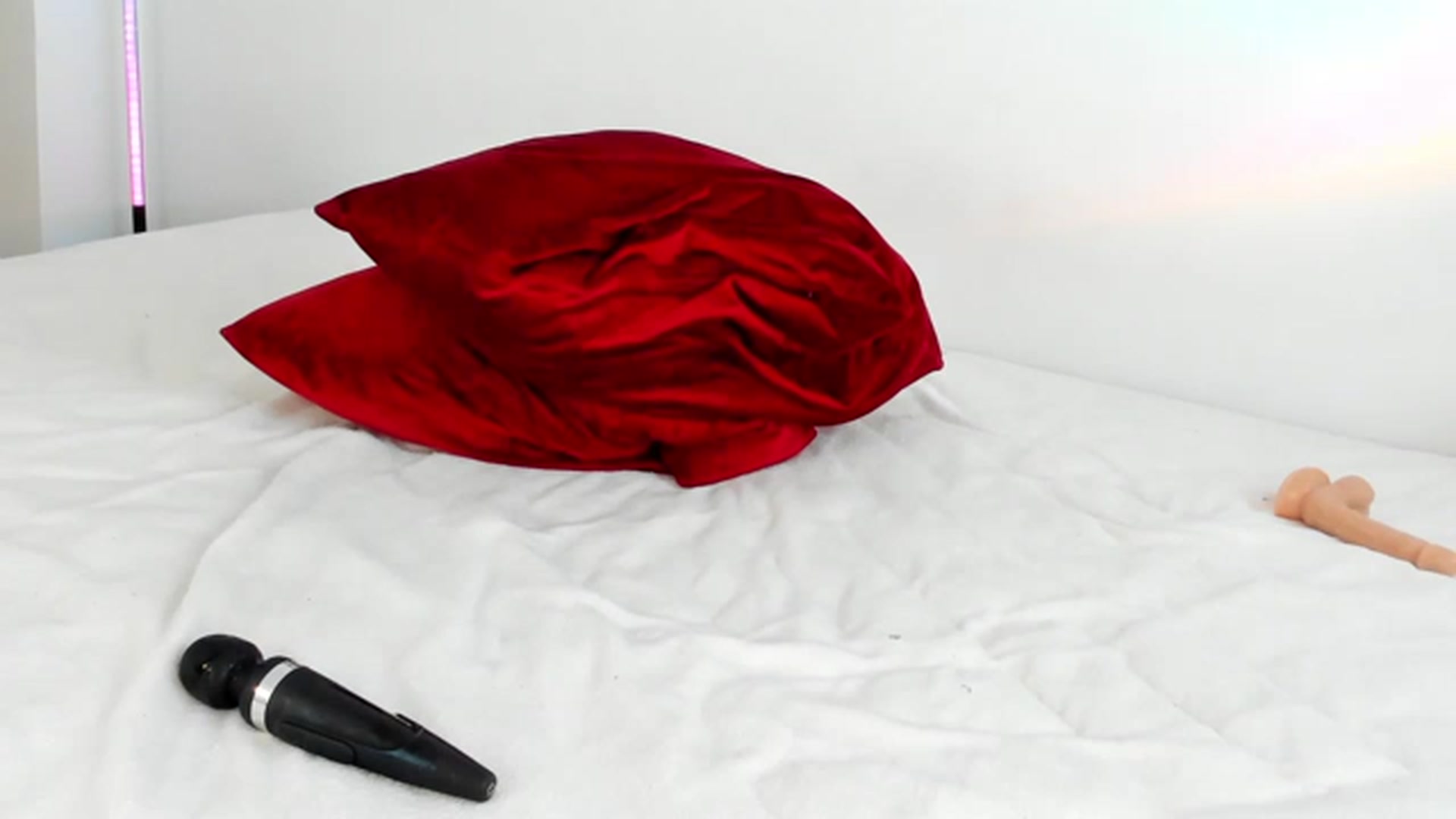 Gallery image thumbnail from Annjoy's myfreecams stream on, 12/25/2022, 10:54 image 16 of 20