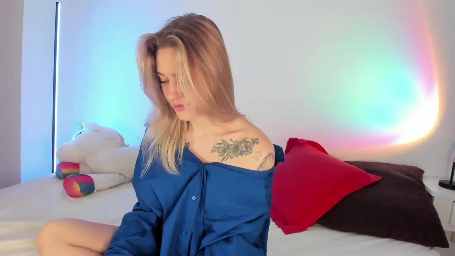 Gallery image thumbnail from Annjoy's myfreecams stream on, 03/18/2023, 07:24 image 8 of 20