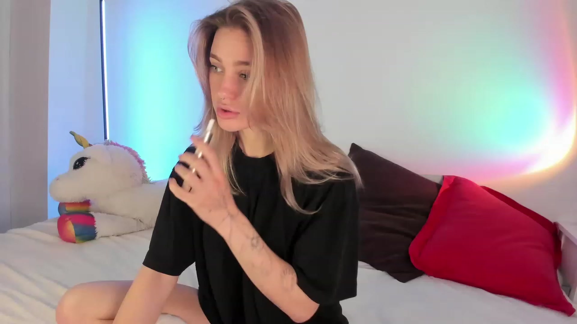 Gallery image thumbnail from Annjoy's myfreecams stream on, 03/25/2023, 10:24 image 13 of 20