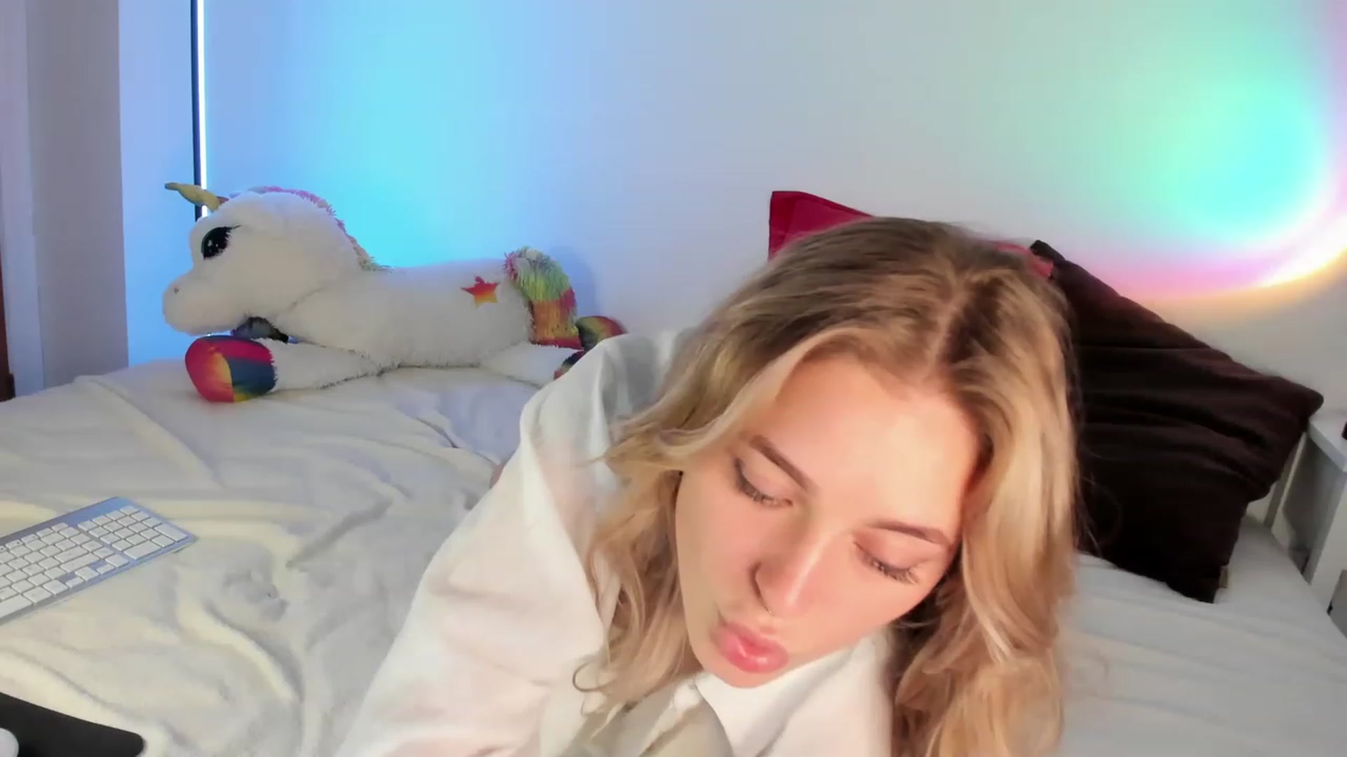 Gallery image thumbnail from Annjoy's myfreecams stream on, 03/30/2023, 08:14 image 11 of 20