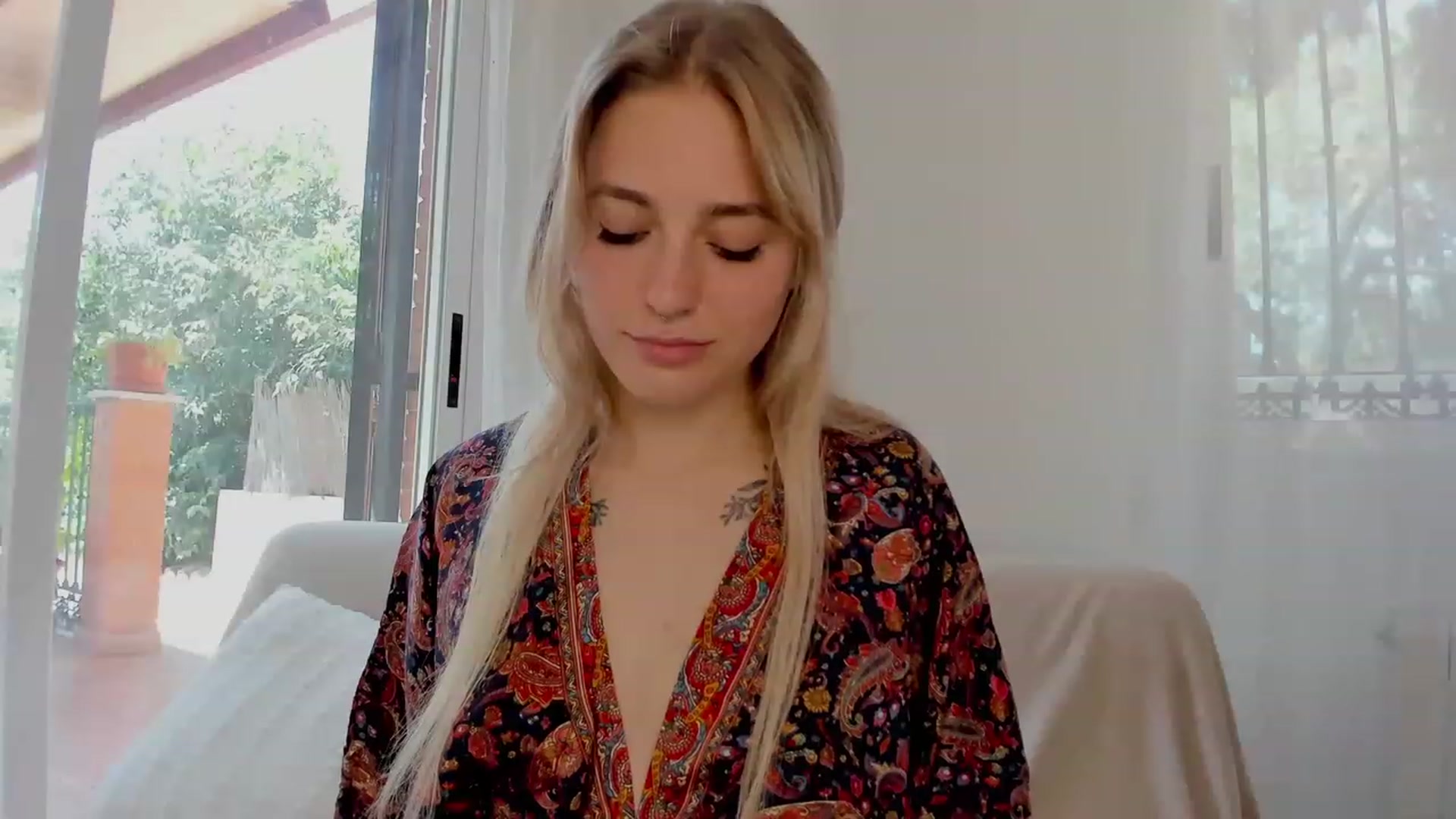 Gallery image thumbnail from Annjoy's myfreecams stream on, 07/08/2023, 10:33 image 17 of 20