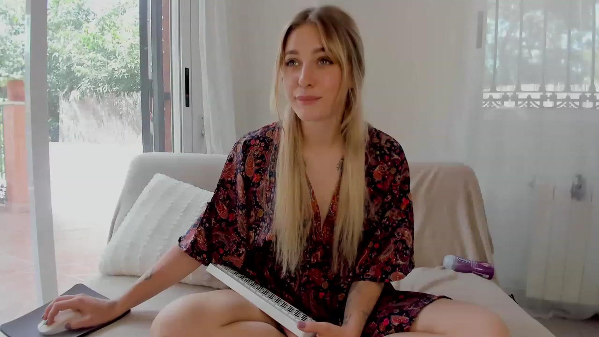 Gallery image thumbnail from Annjoy's myfreecams stream on, 07/08/2023, 10:33 image 4 of 20
