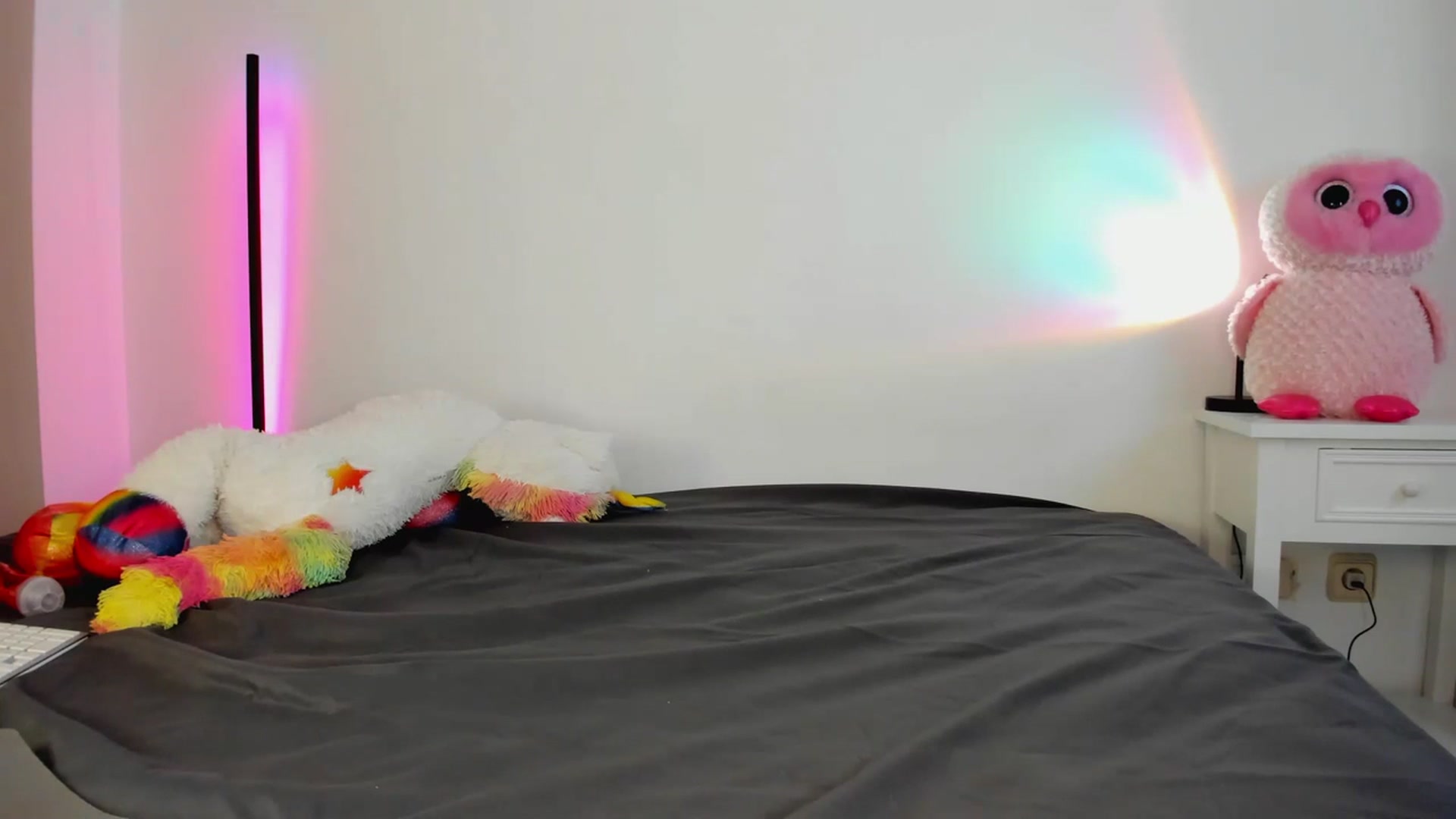 Gallery image thumbnail from Annjoy's myfreecams stream on, 07/21/2023, 10:33 image 4 of 20
