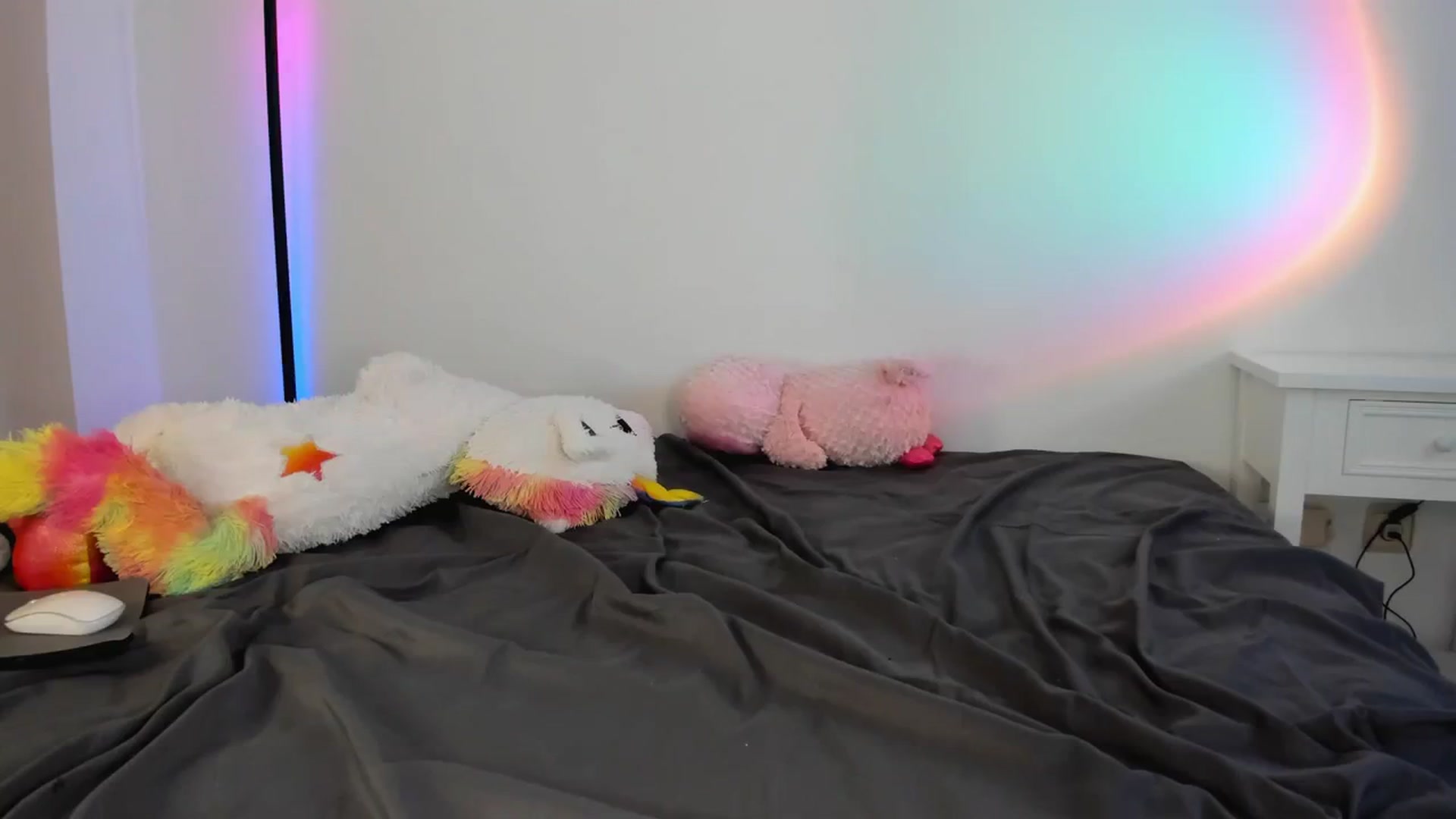 Gallery image thumbnail from Annjoy's myfreecams stream on, 07/22/2023, 09:35 image 16 of 20