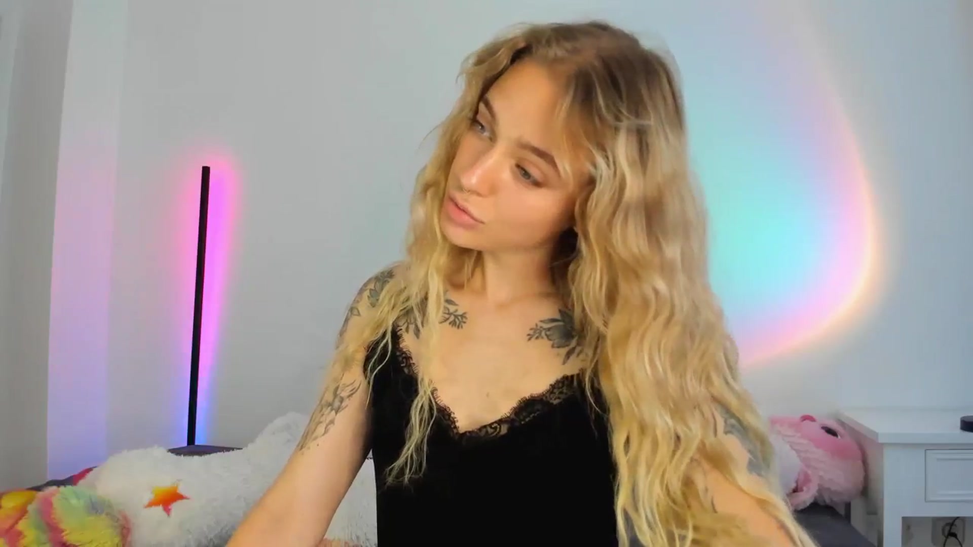 Gallery image thumbnail from Annjoy's myfreecams stream on, 07/22/2023, 10:30 image 20 of 20