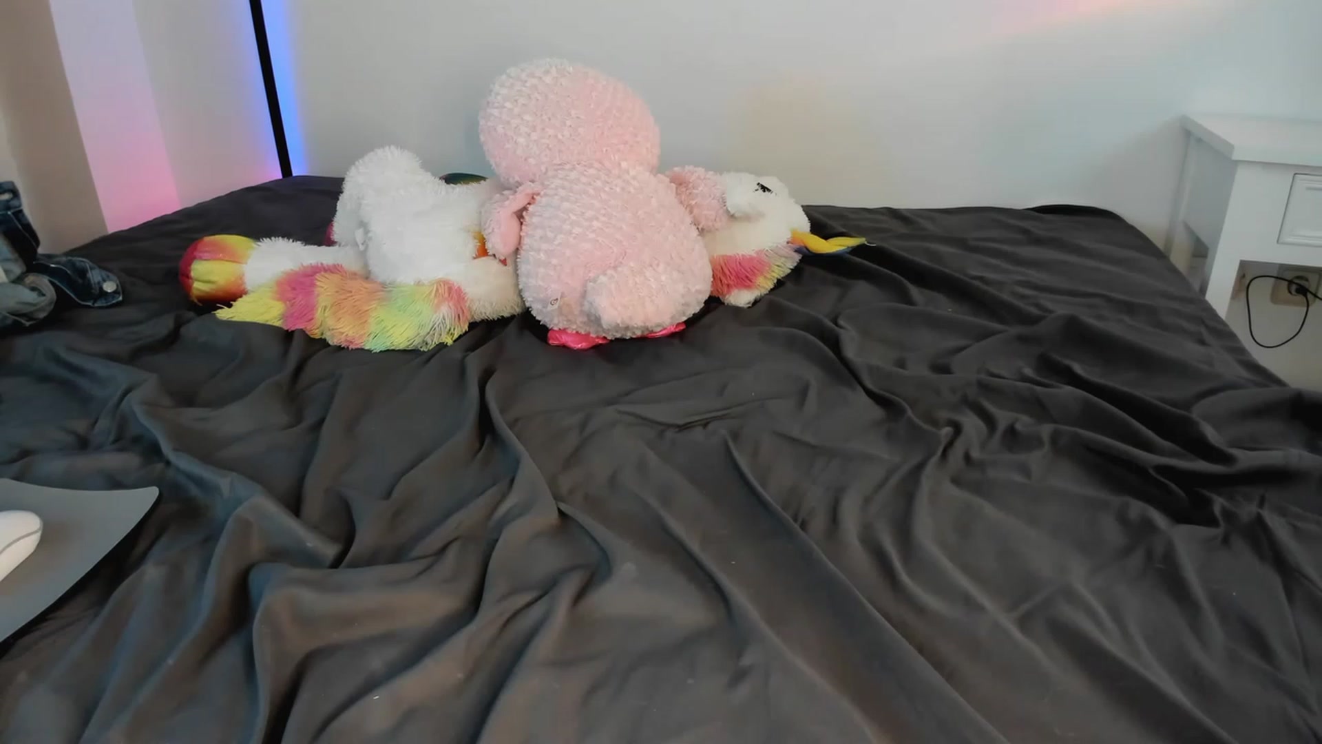 Gallery image thumbnail from Annjoy's myfreecams stream on, 07/23/2023, 09:45 image 16 of 20