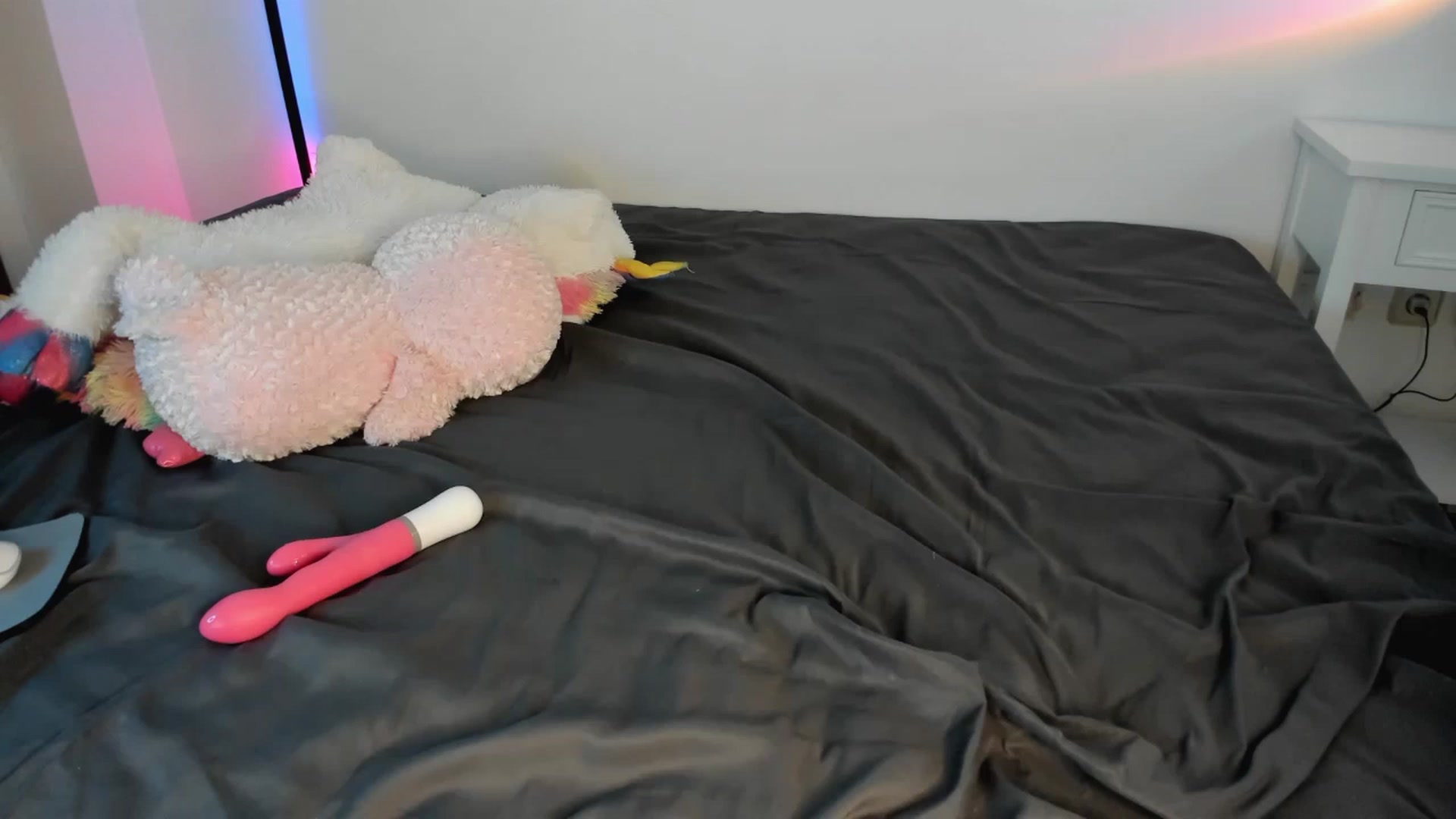 Gallery image thumbnail from Annjoy's myfreecams stream on, 07/24/2023, 07:21 image 2 of 20