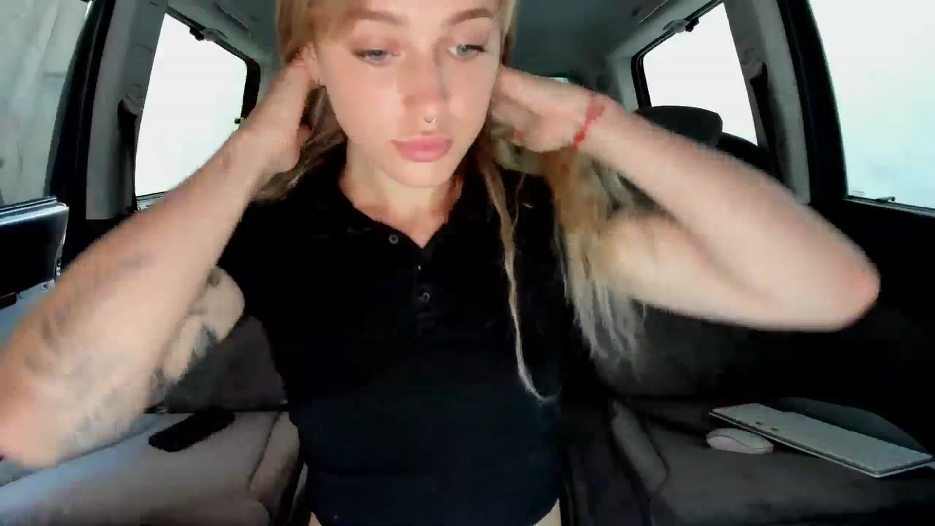 Gallery image thumbnail from Annjoy's myfreecams stream on, 08/10/2023, 06:15 image 4 of 20