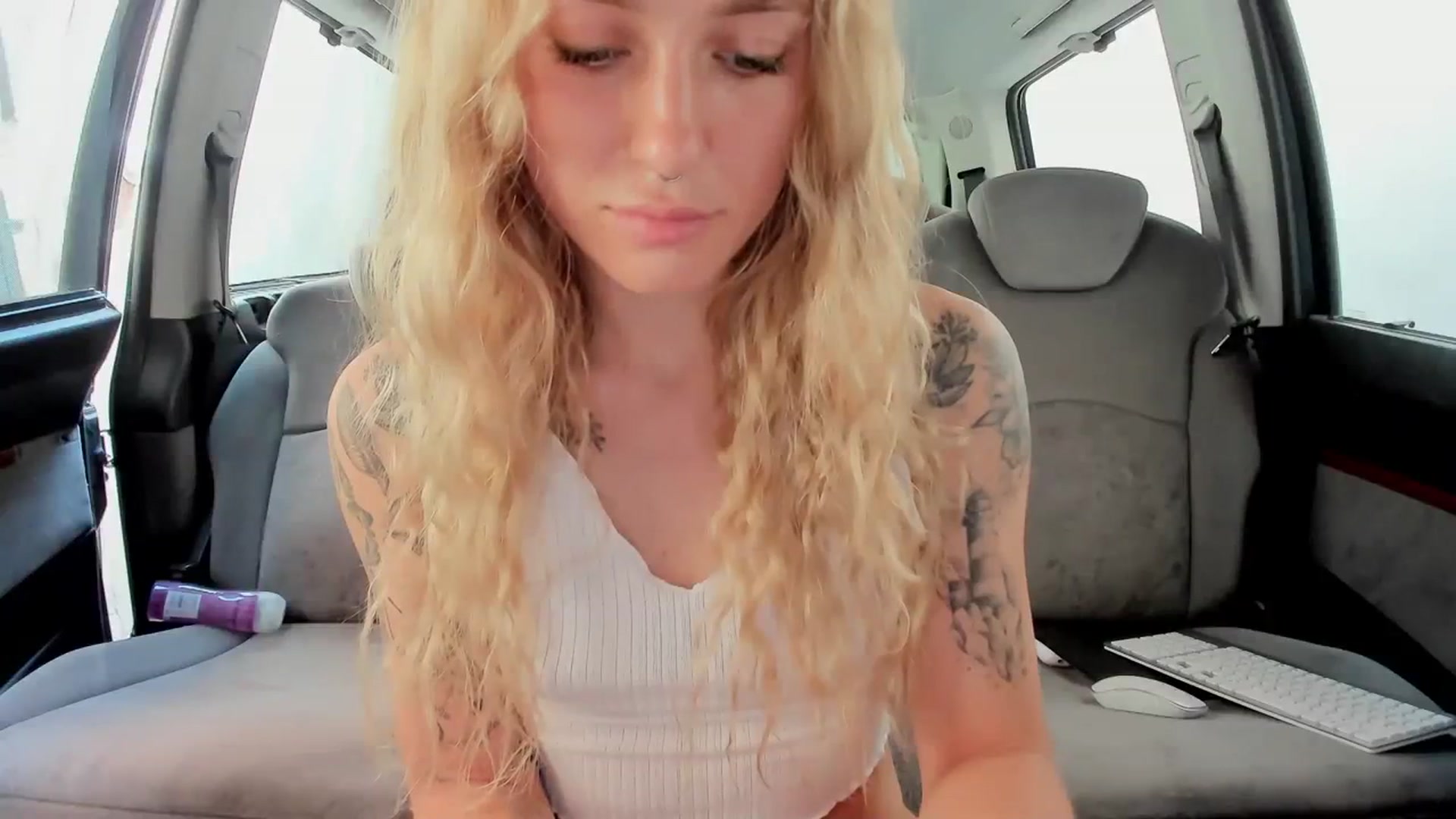 Gallery image thumbnail from Annjoy's myfreecams stream on, 08/13/2023, 10:34 image 2 of 20