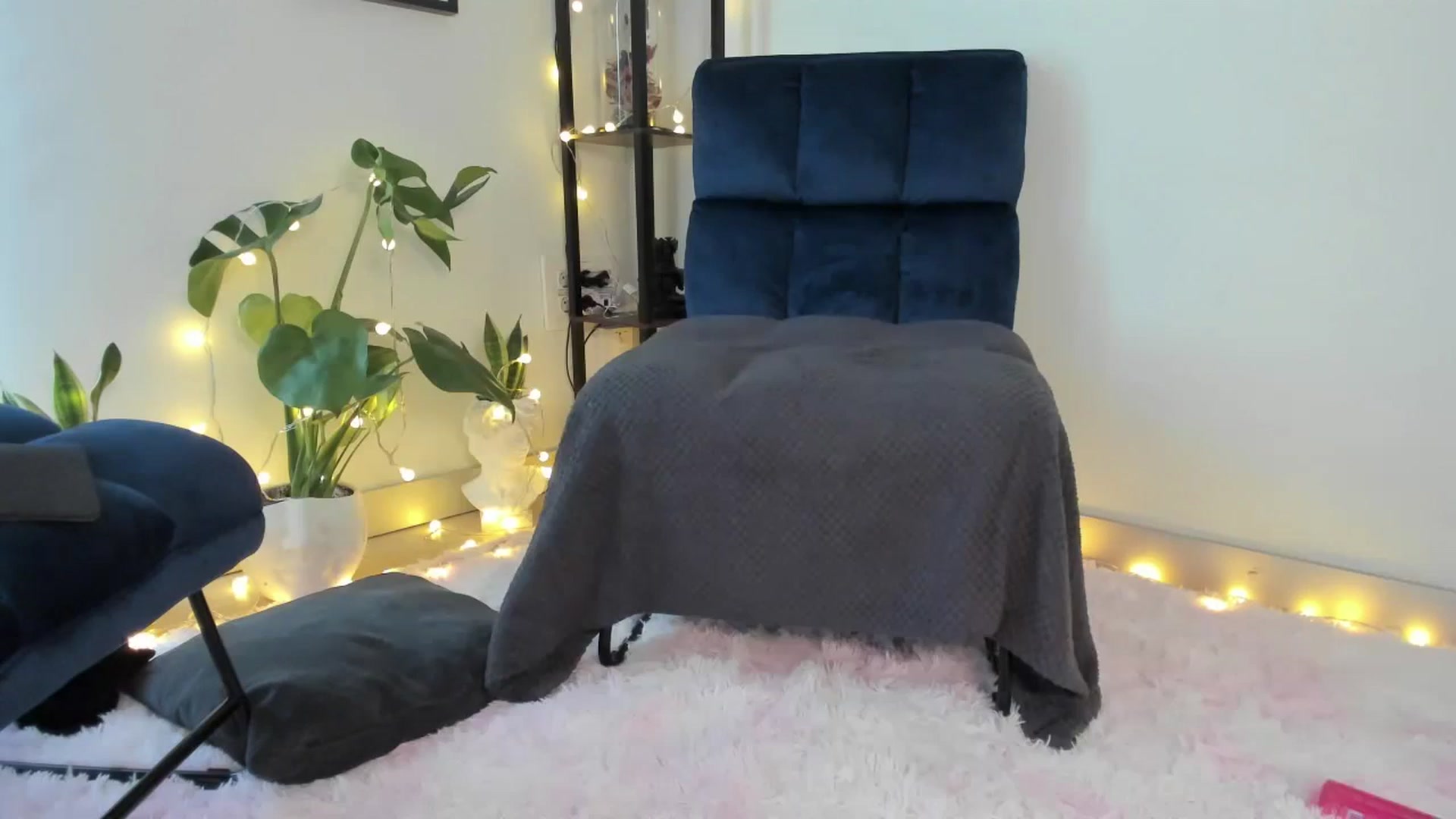 Gallery image thumbnail from Annjoy's myfreecams stream on, 09/11/2023, 10:24 image 14 of 20