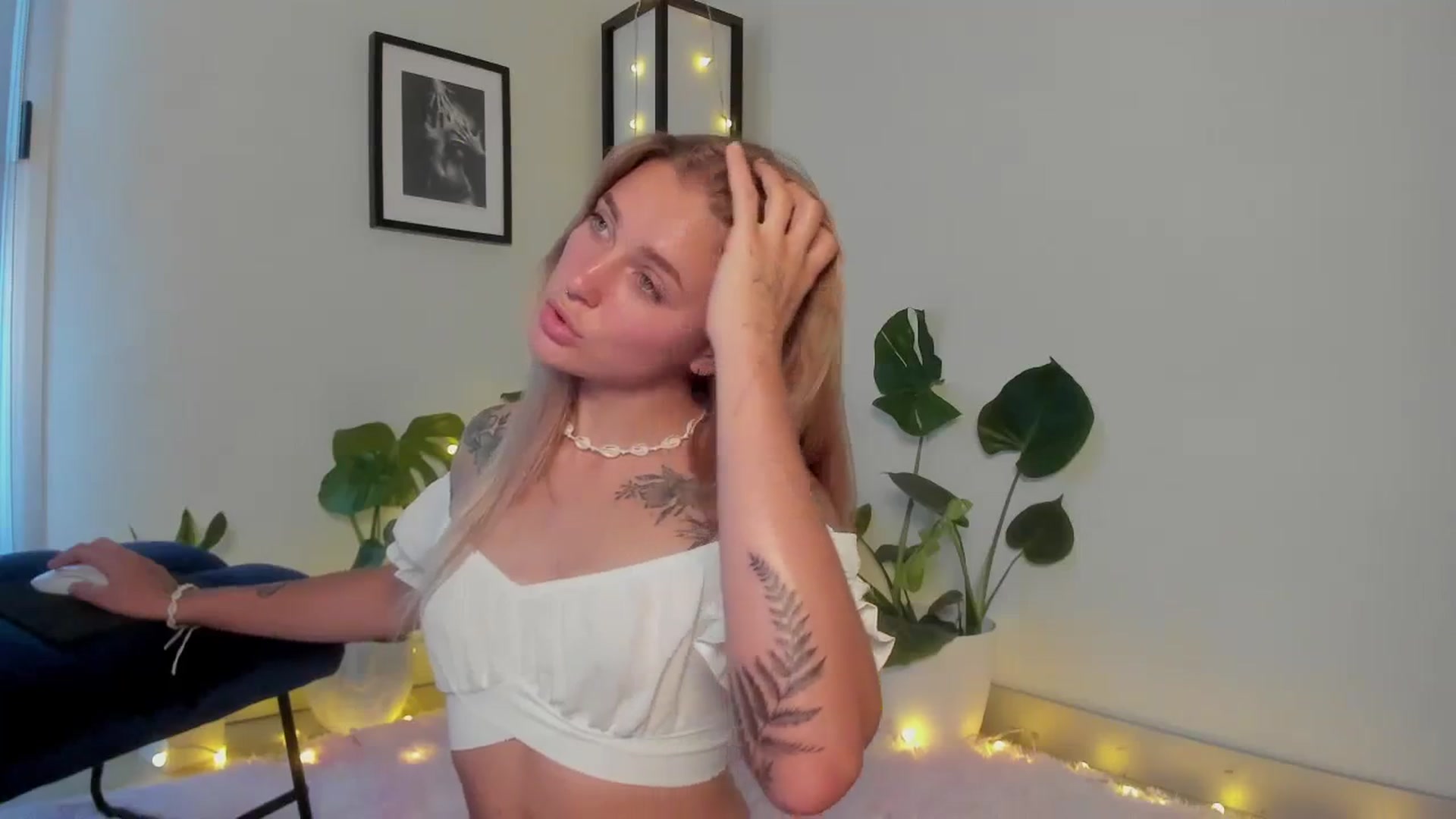 Gallery image thumbnail from Annjoy's myfreecams stream on, 10/02/2023, 10:40 image 6 of 20