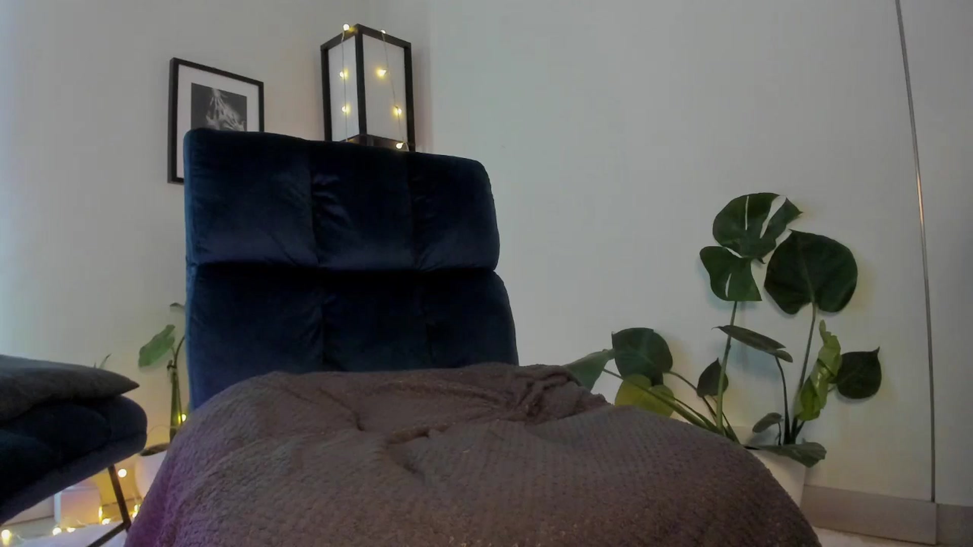 Gallery image thumbnail from Annjoy's myfreecams stream on, 10/12/2023, 10:37 image 17 of 20