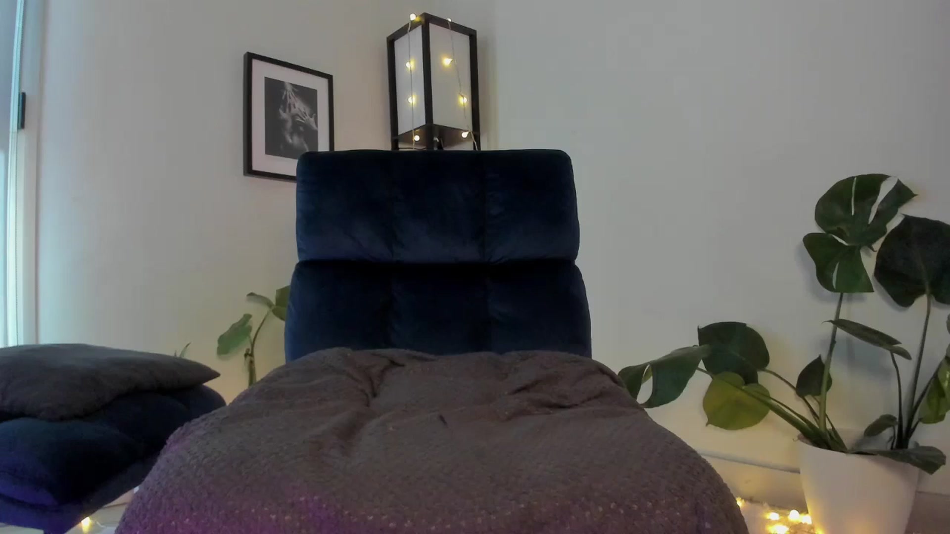 Gallery image thumbnail from Annjoy's myfreecams stream on, 10/12/2023, 10:37 image 10 of 20