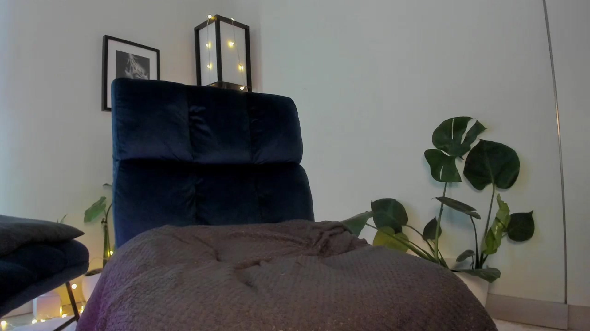 Gallery image thumbnail from Annjoy's myfreecams stream on, 10/12/2023, 10:37 image 16 of 20