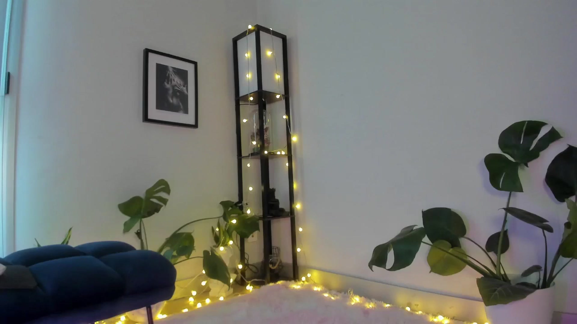 Gallery image thumbnail from Annjoy's myfreecams stream on, 10/19/2023, 09:05 image 14 of 20