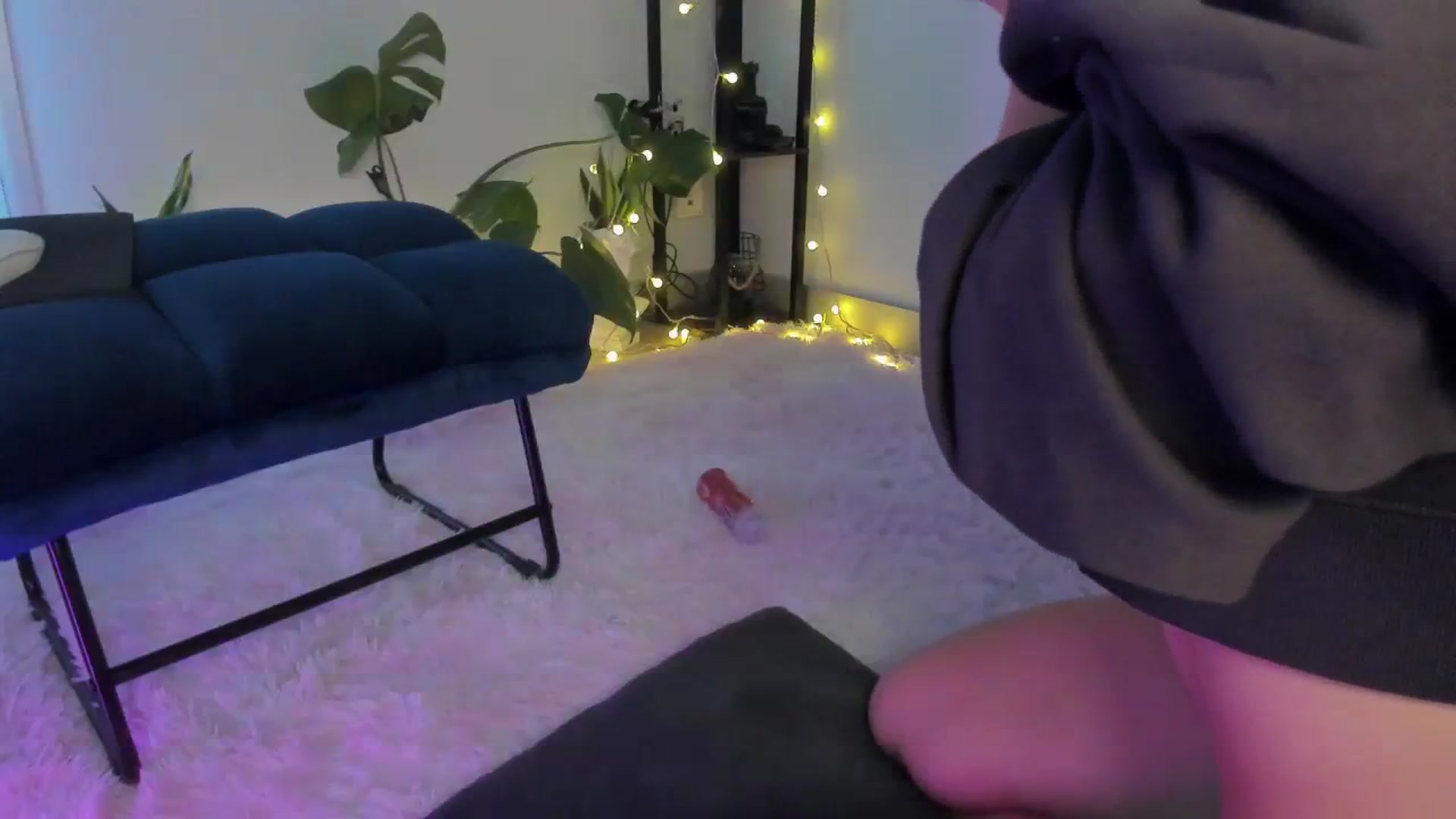 Gallery image thumbnail from Annjoy's myfreecams stream on, 10/20/2023, 08:53 image 7 of 20