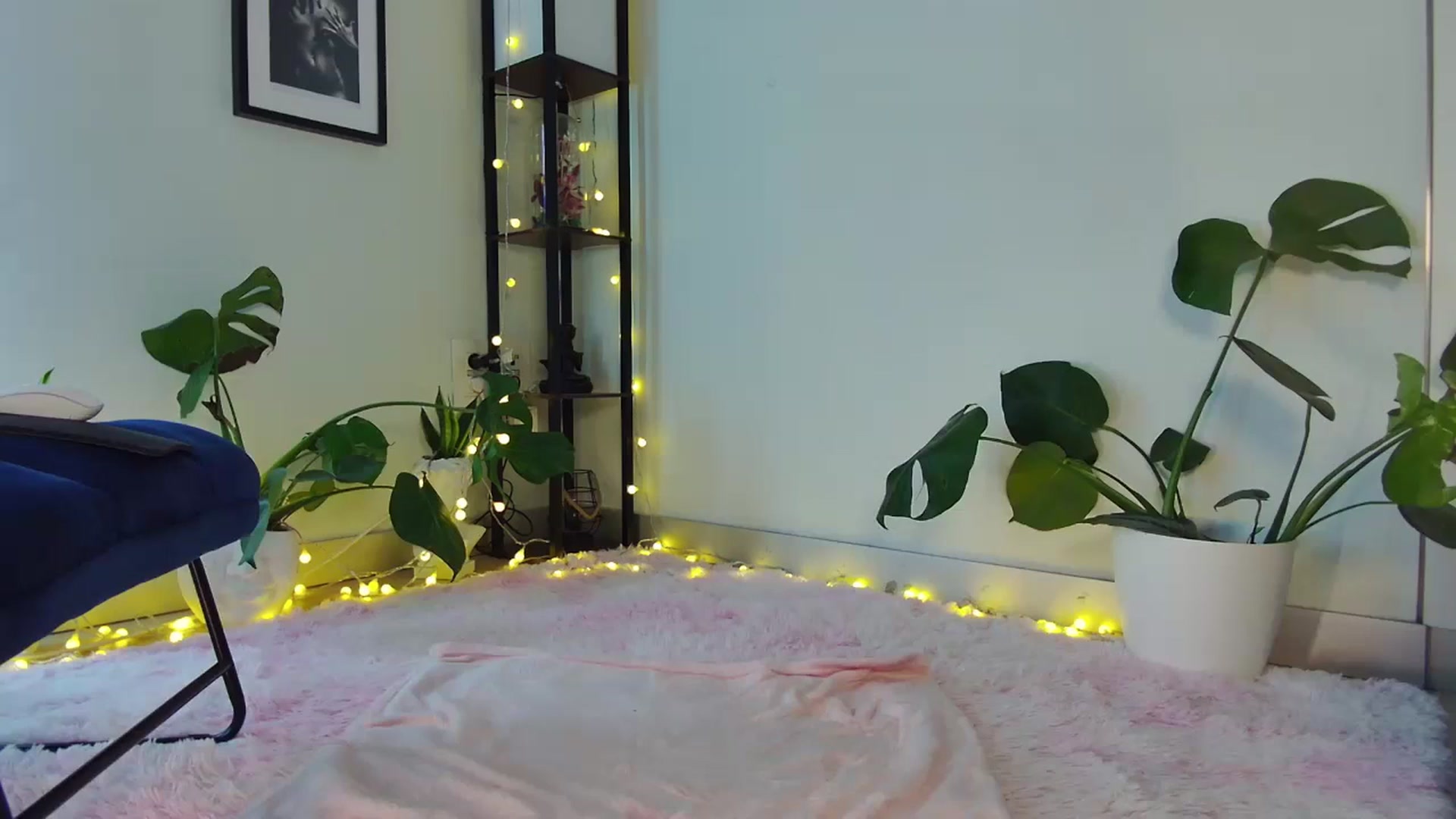 Gallery image thumbnail from Annjoy's myfreecams stream on, 11/04/2023, 12:27 image 11 of 20