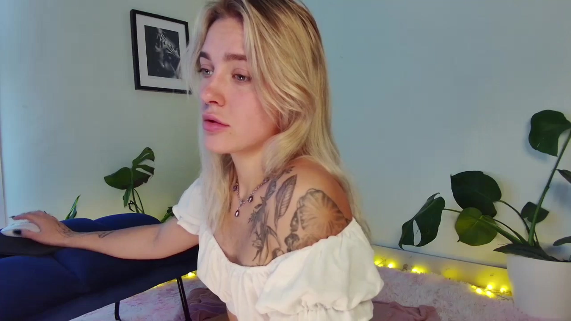 Gallery image thumbnail from Annjoy's myfreecams stream on, 11/09/2023, 09:44 image 20 of 20