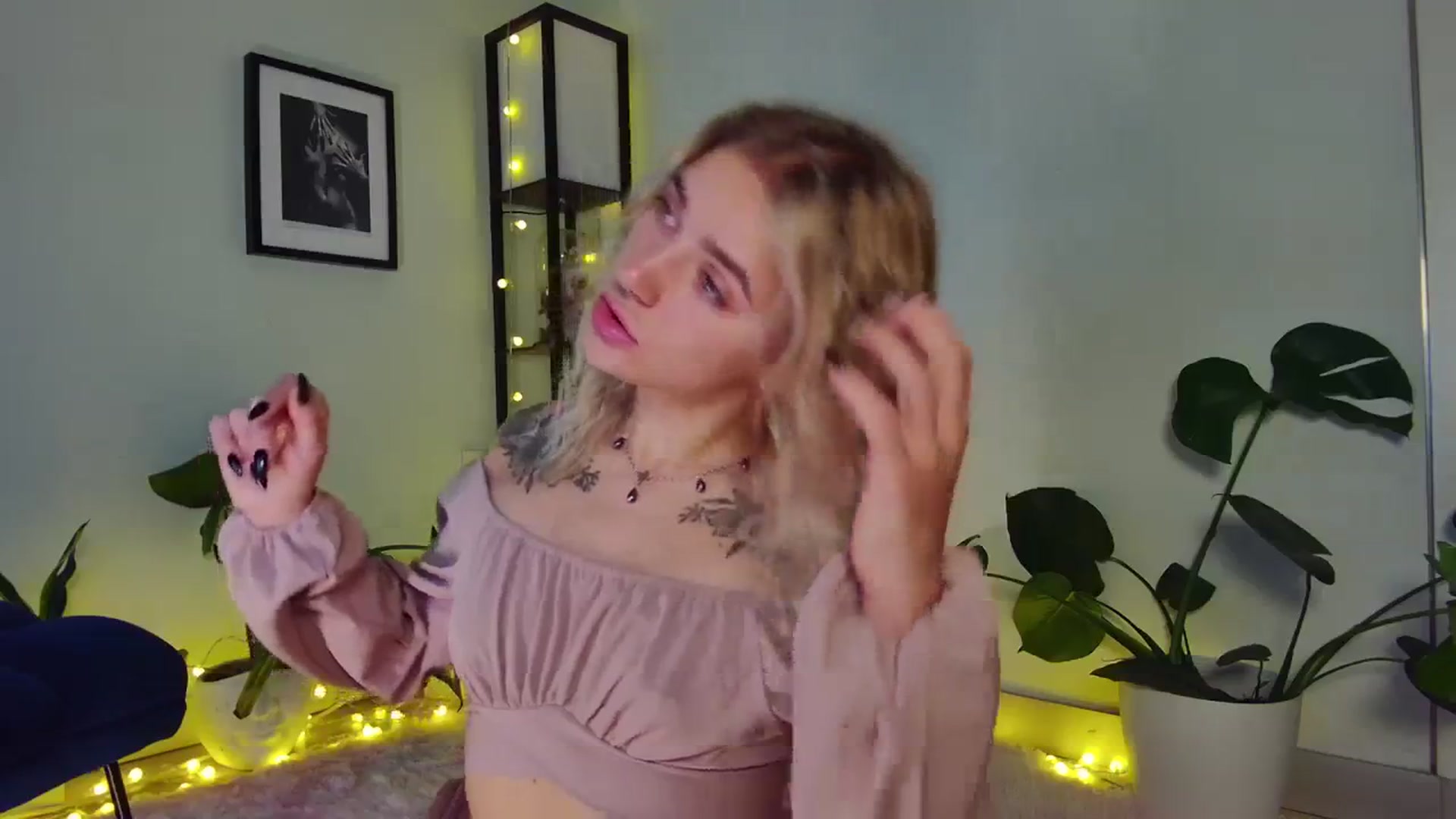 Gallery image thumbnail from Annjoy's myfreecams stream on, 11/10/2023, 07:05 image 16 of 20